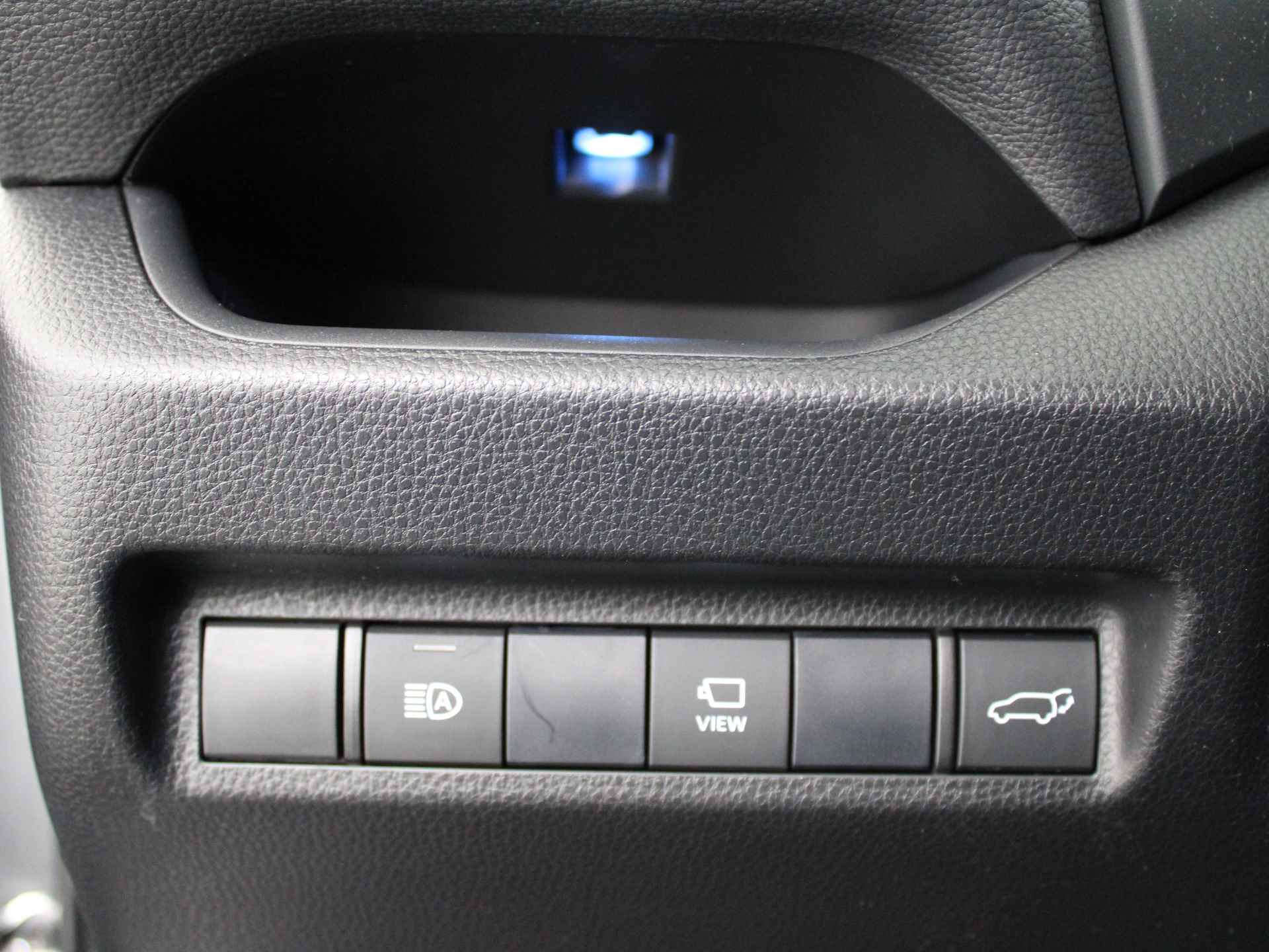Toyota RAV4 2.5 Hybrid Bi-Tone | Panoramadak | JBL | Leder | Navi | 360 Camera | Adap. Cruise | Apple Carplay & Android Auto Max Louwman Haarlem - 34/50