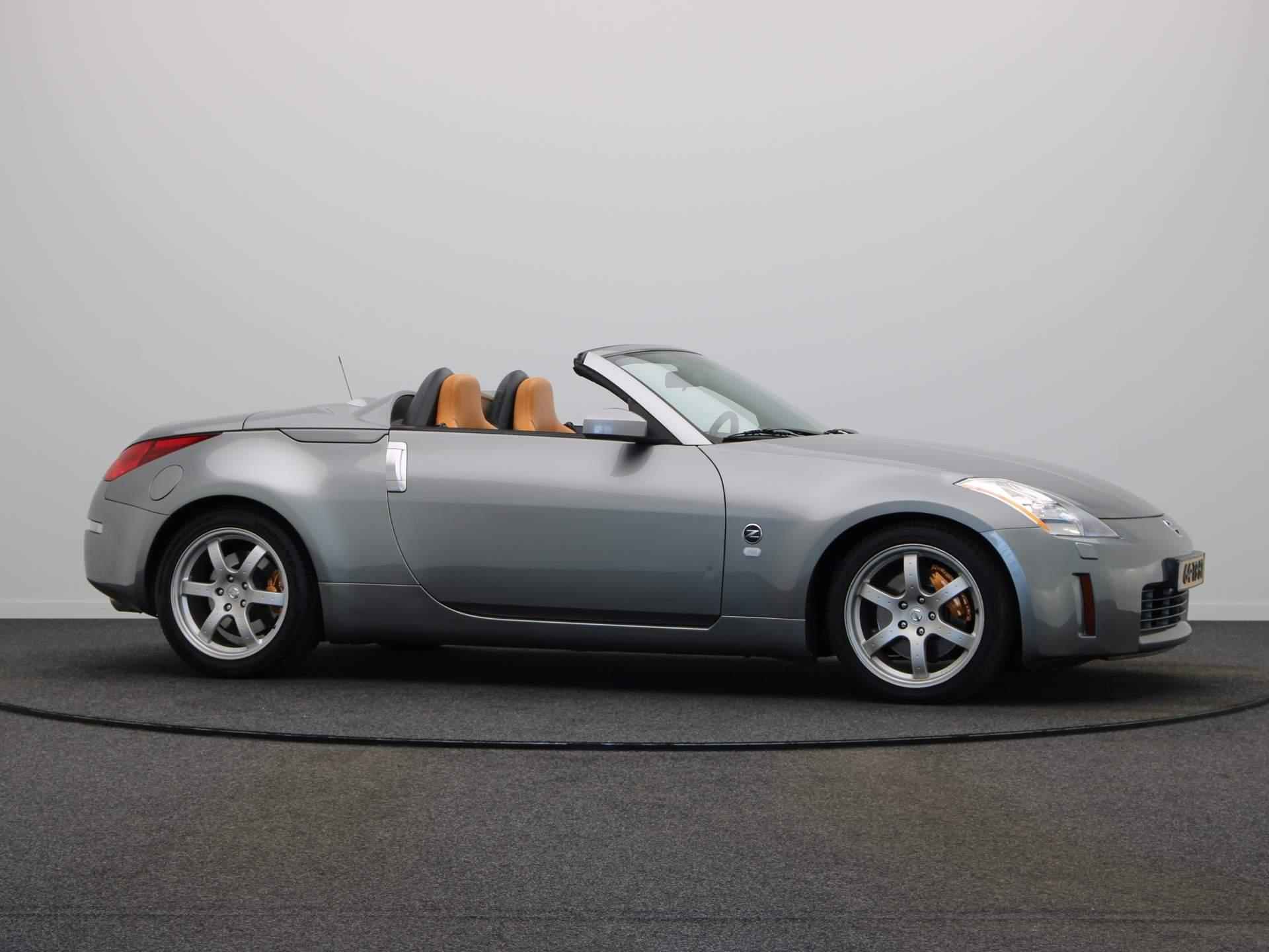 Nissan 350Z Roadster 3.5 V6 | Elektrisch Bedienbare Kap | Climate Control | Stoelverwarming | Parkeersensoren Achter | Slechts 66300KM! | - 13/48