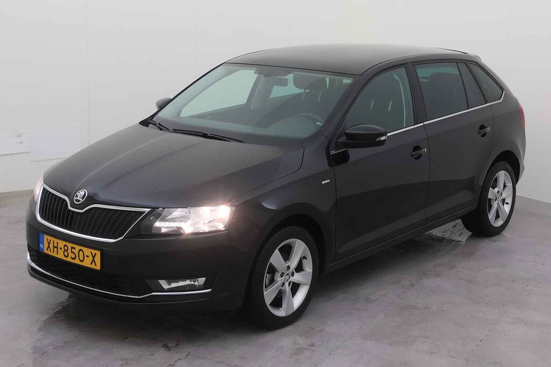 Škoda Rapid Spaceback 1.0 TSI Greentech Clever Panoramadak / Clima / Parkeersensoren / Stoelverwarming / Bluetooth - 3/12