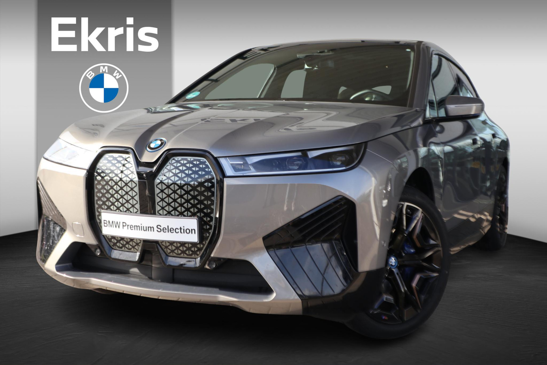 BMW iX xDrive40 Sportpakket | Driving Assistant Professional