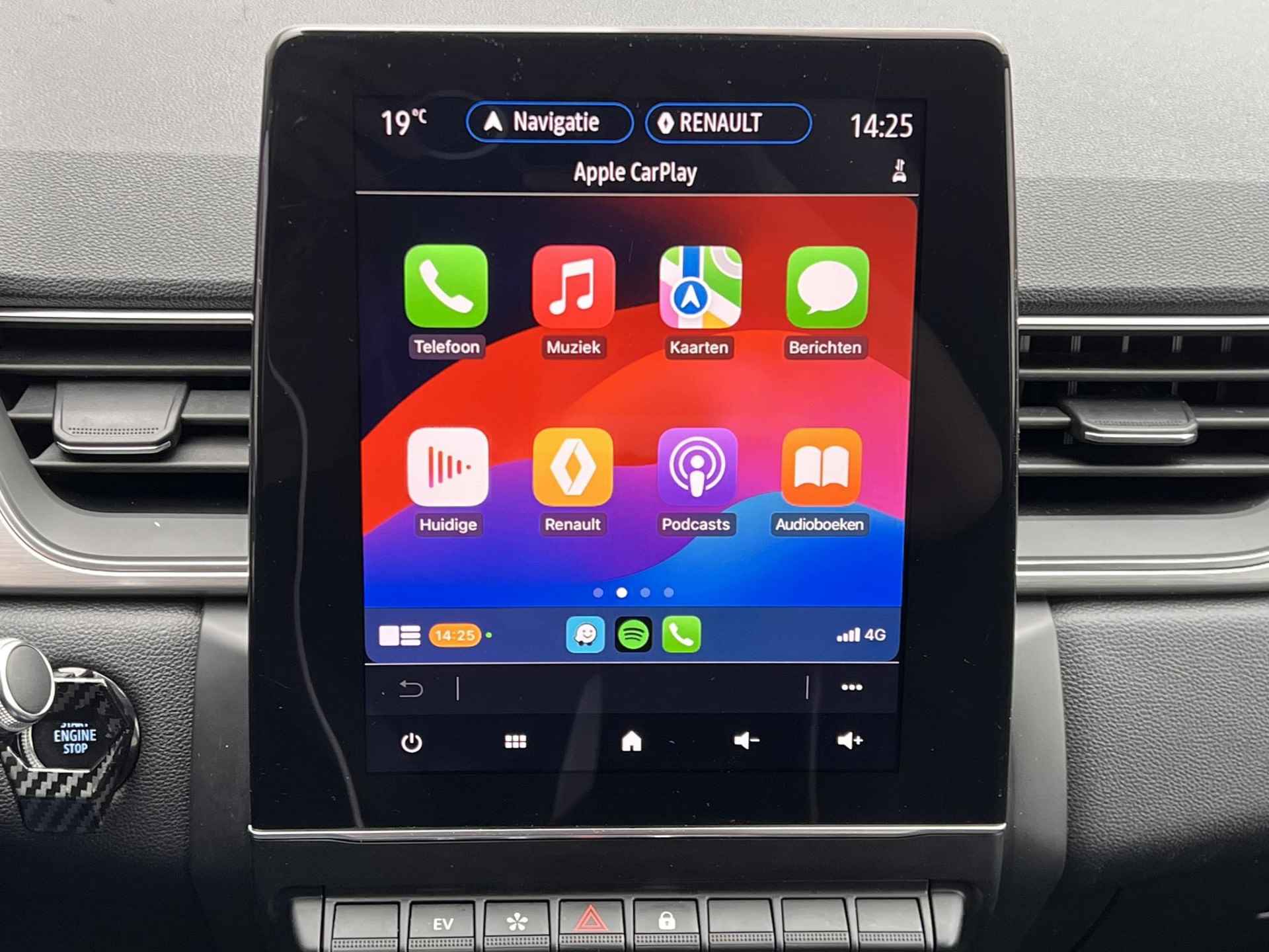 Renault Captur 1.6 E-Tech Plug-in Hybrid 160 Intens Automaat / Navigatie groot scherm / Apple Carplay Android Auto / 18" Lichtmetalen wielen / - 19/55