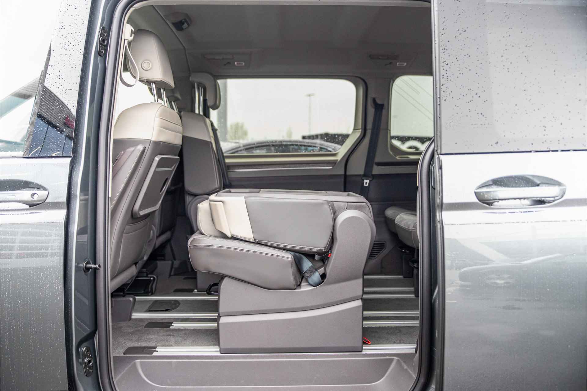 Volkswagen Multivan 1.4 eHybrid L1H1 Style | Rijklaar | Direct leverbaar! - 21/39