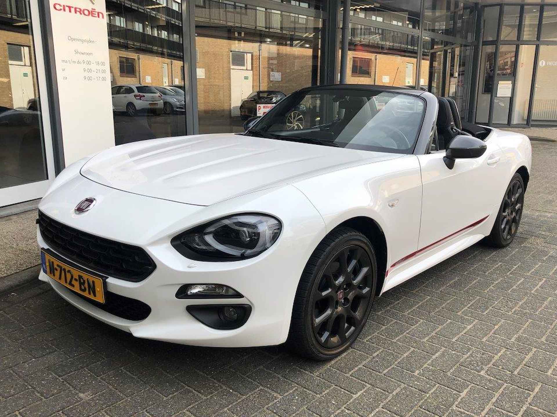 Fiat 124 Spider 140pk Automaat LUSSO - 3/23