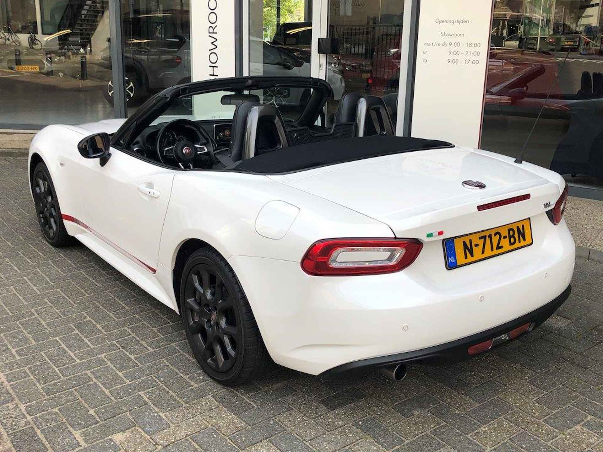 Fiat 124 Spider 140pk Automaat LUSSO - 4/23