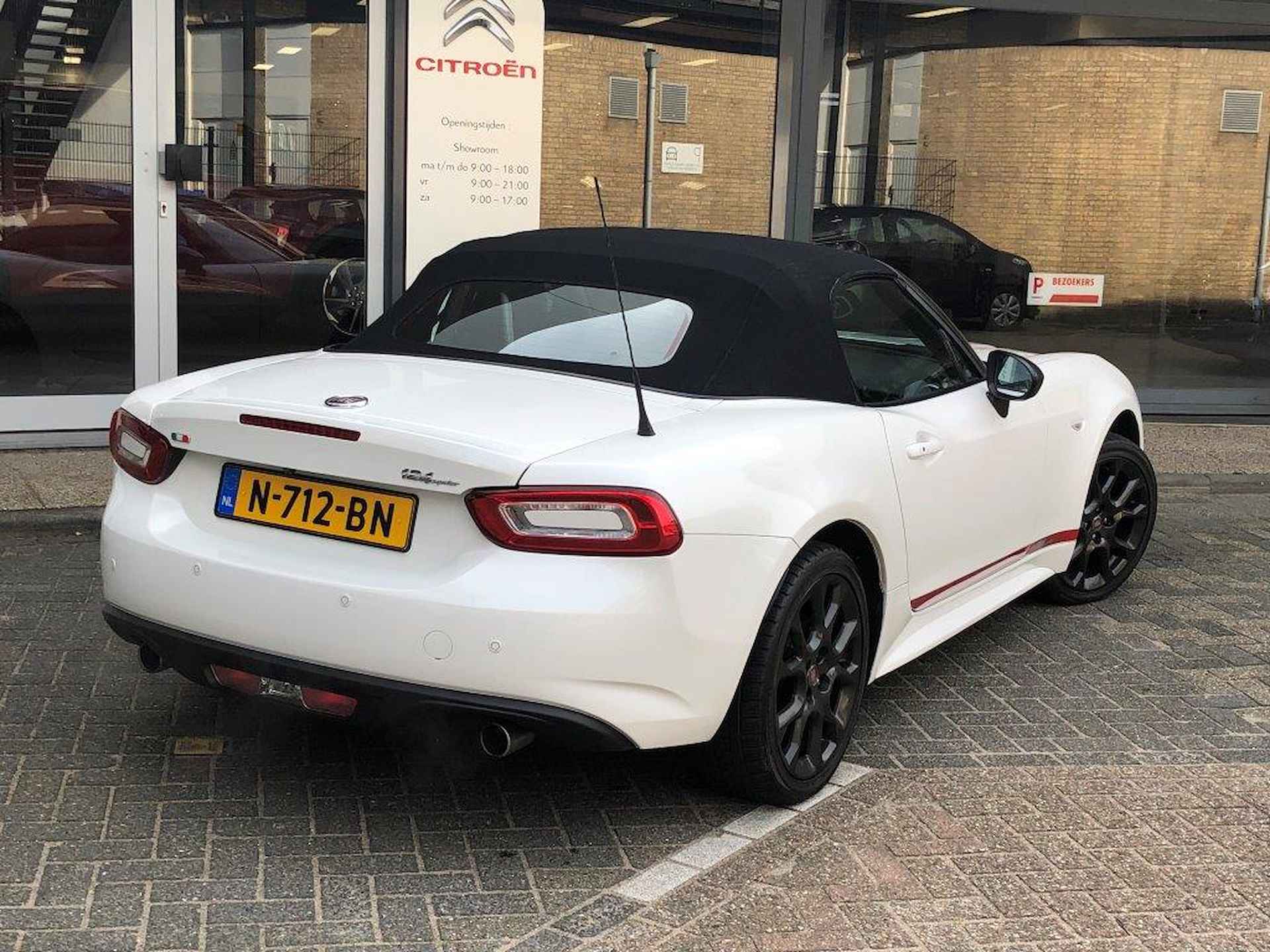 Fiat 124 Spider 140pk Automaat LUSSO - 17/23