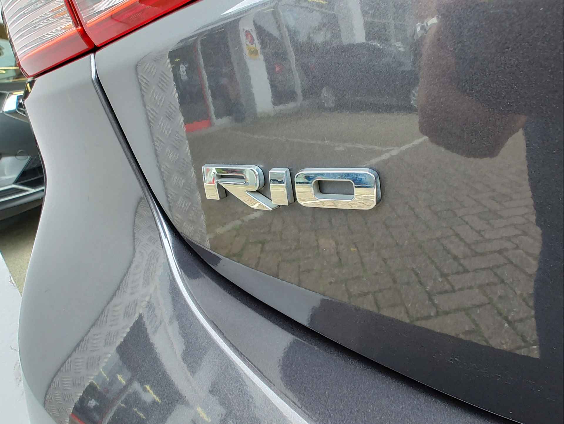 Kia Rio 1.0 TGDI COMFORTPLUSLINE NAVIGATOR CarPlay | Airco | Navi | Cruise - 28/32
