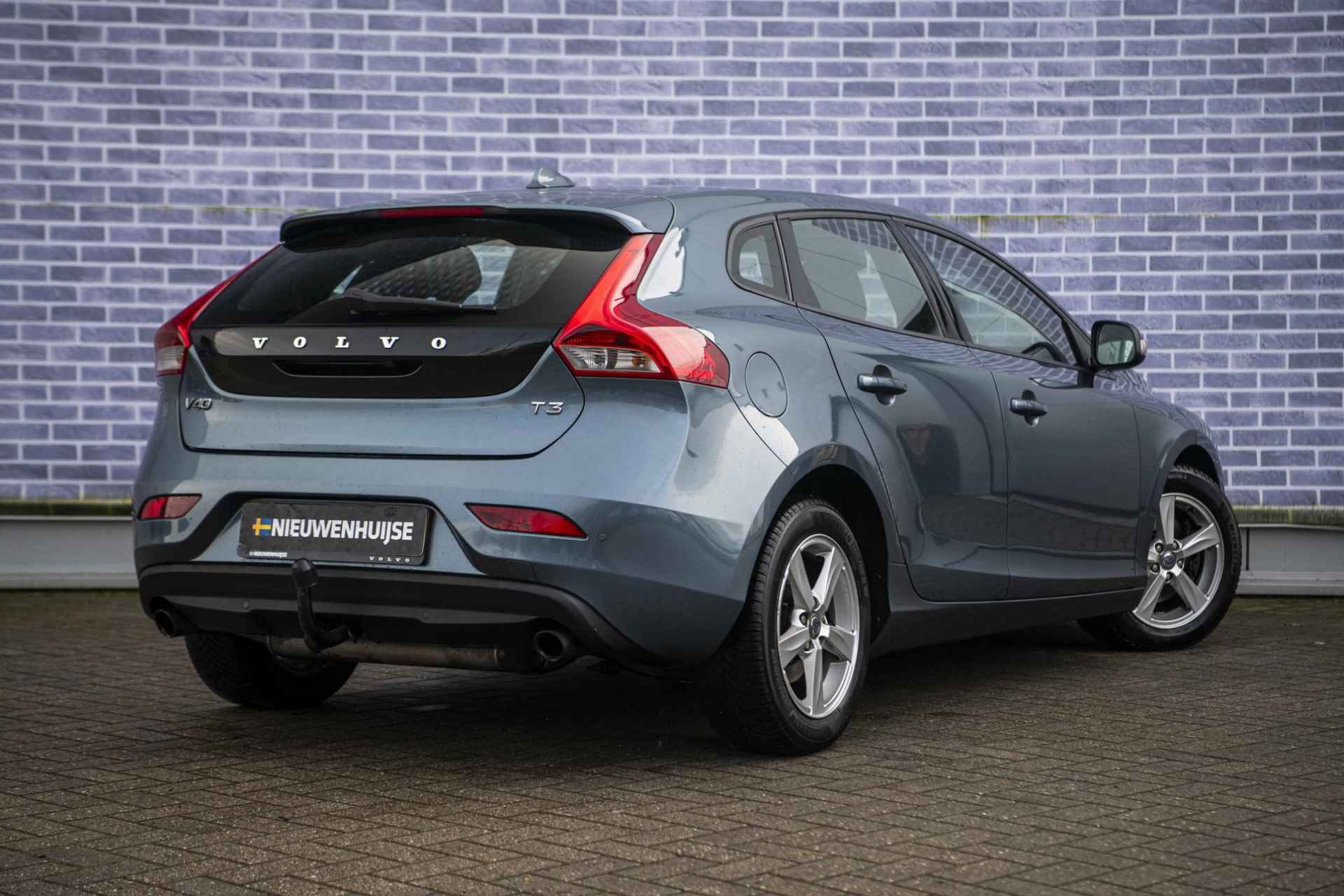 Volvo V40 1.6 T3 Kinetic | Nieuwe distributieriem | Trekhaak |  Parkeersensoren | Stoelverwarming | Climate control |  Parkeer camera  | - 4/32