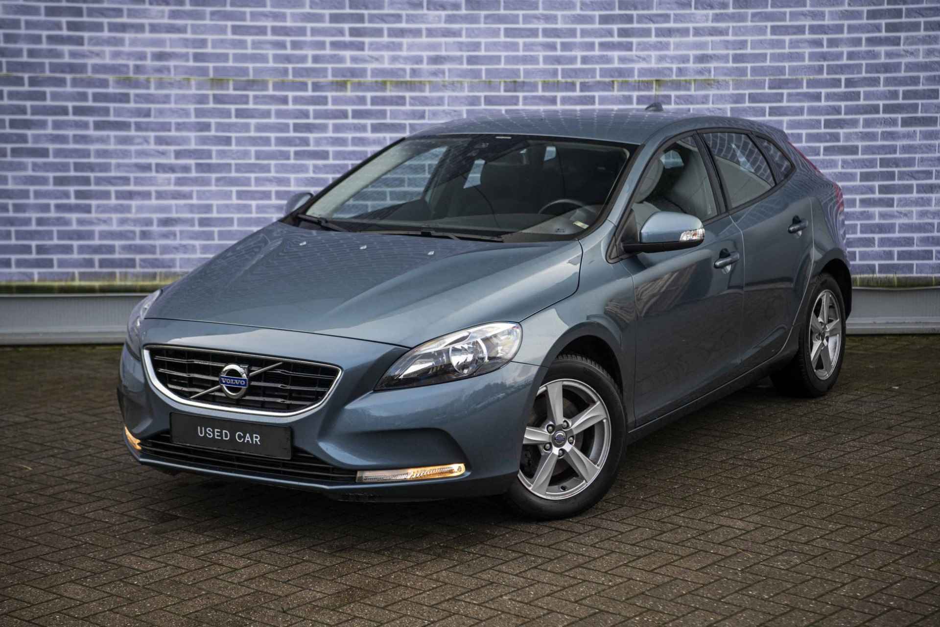 Volvo V40 1.6 T3 Kinetic | Nieuwe distributieriem | Trekhaak |  Parkeersensoren | Stoelverwarming | Climate control |  Parkeer camera  | - 16/32