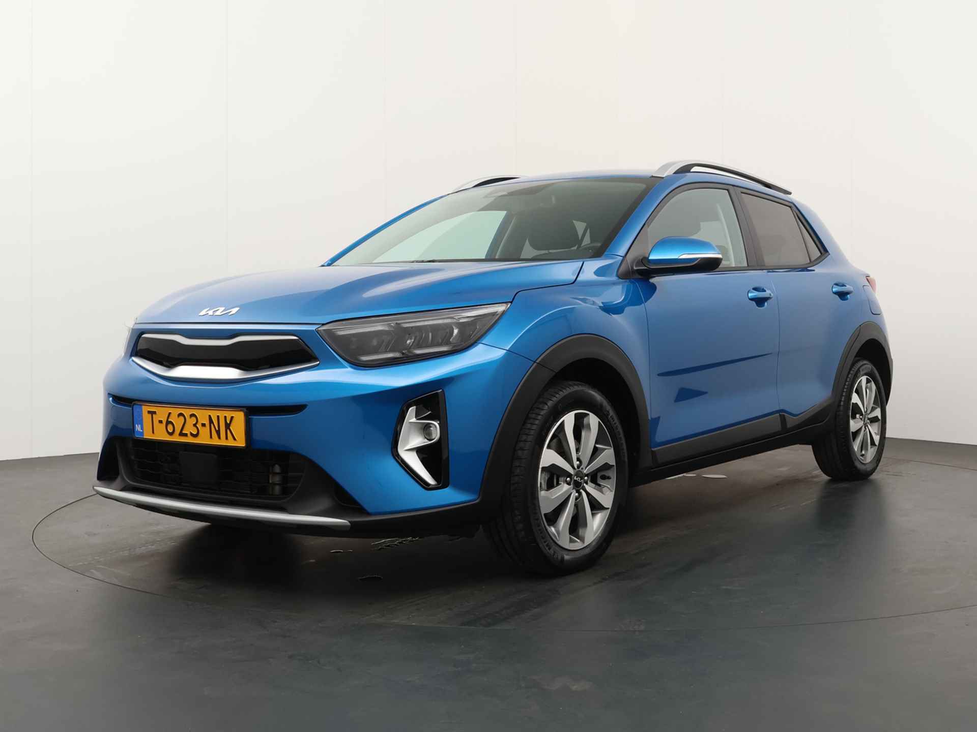 Kia Stonic 1.0 T-GDi MHEV DynamicPlusLine - Led - Navigatie - Cruise Control - Climate Control - Apple/Android Carplay - Fabrieksgarantie Tot 2030 - 1/48