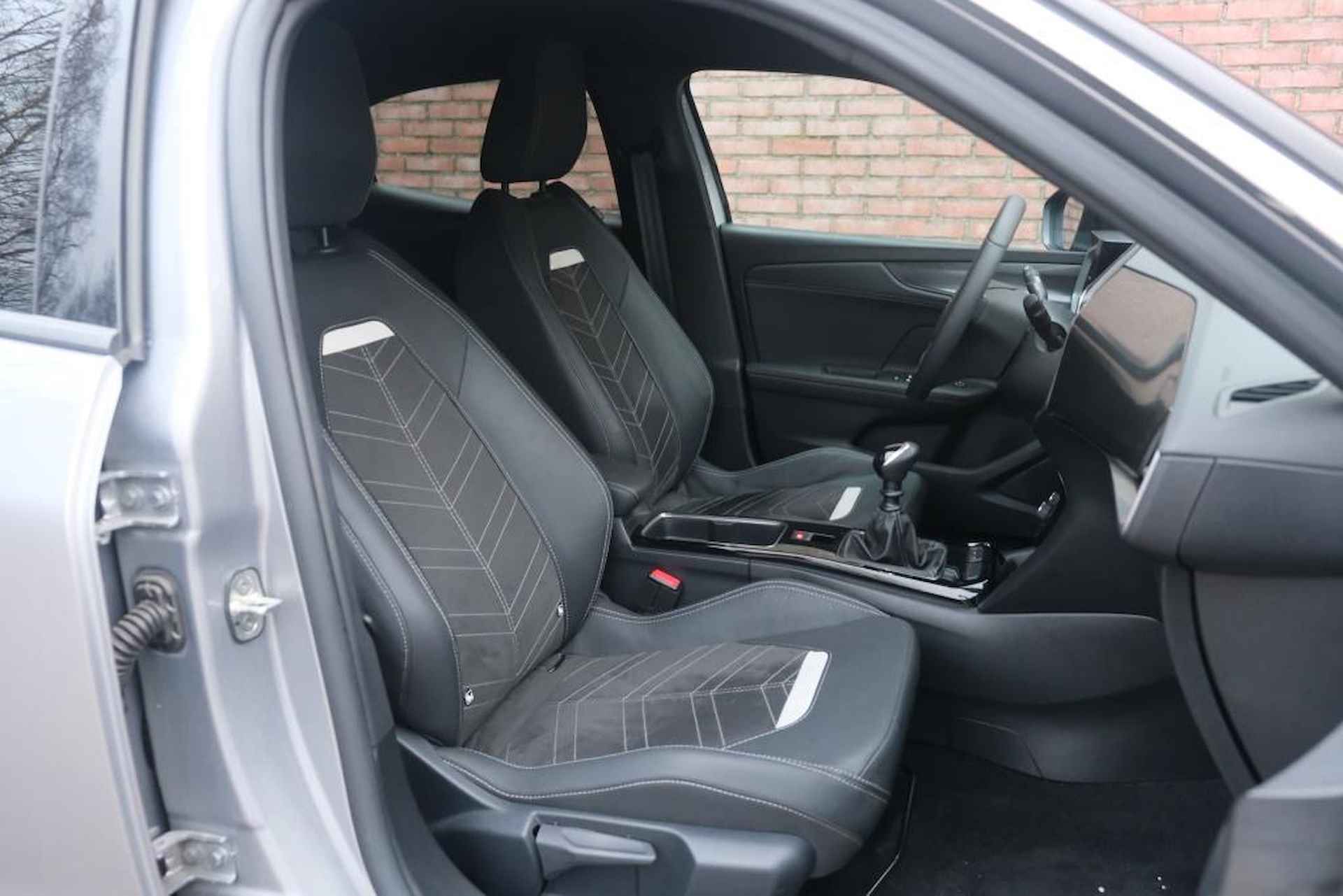 Opel Mokka 1.2 Turbo MHEV 136pk Ultimate | App Connect | Climate | Adaptive Cruise | Keyless | Camera | 18" velgen - 3/27