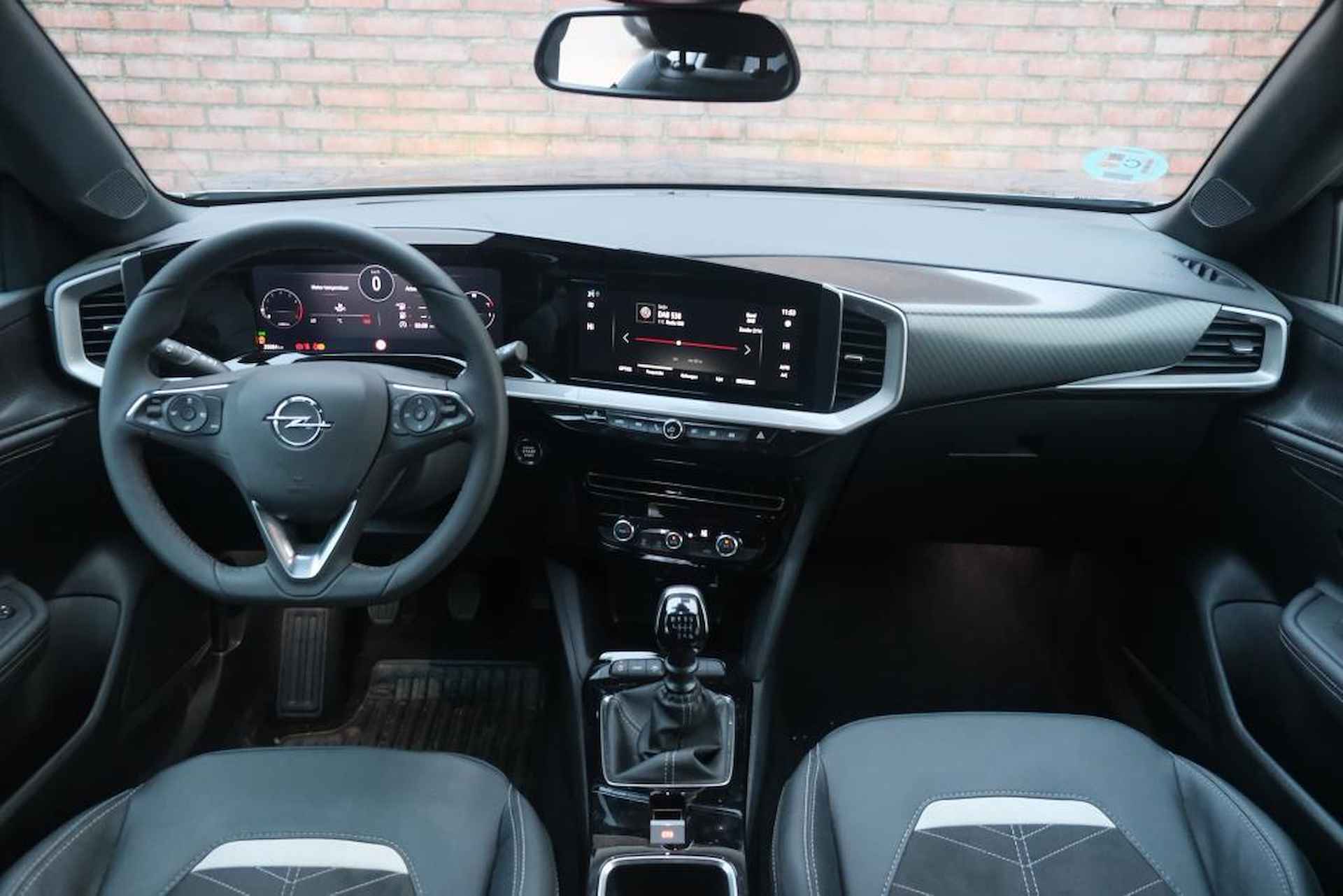 Opel Mokka 1.2 Turbo MHEV 136pk Ultimate | App Connect | Climate | Adaptive Cruise | Keyless | Camera | 18" velgen - 8/27