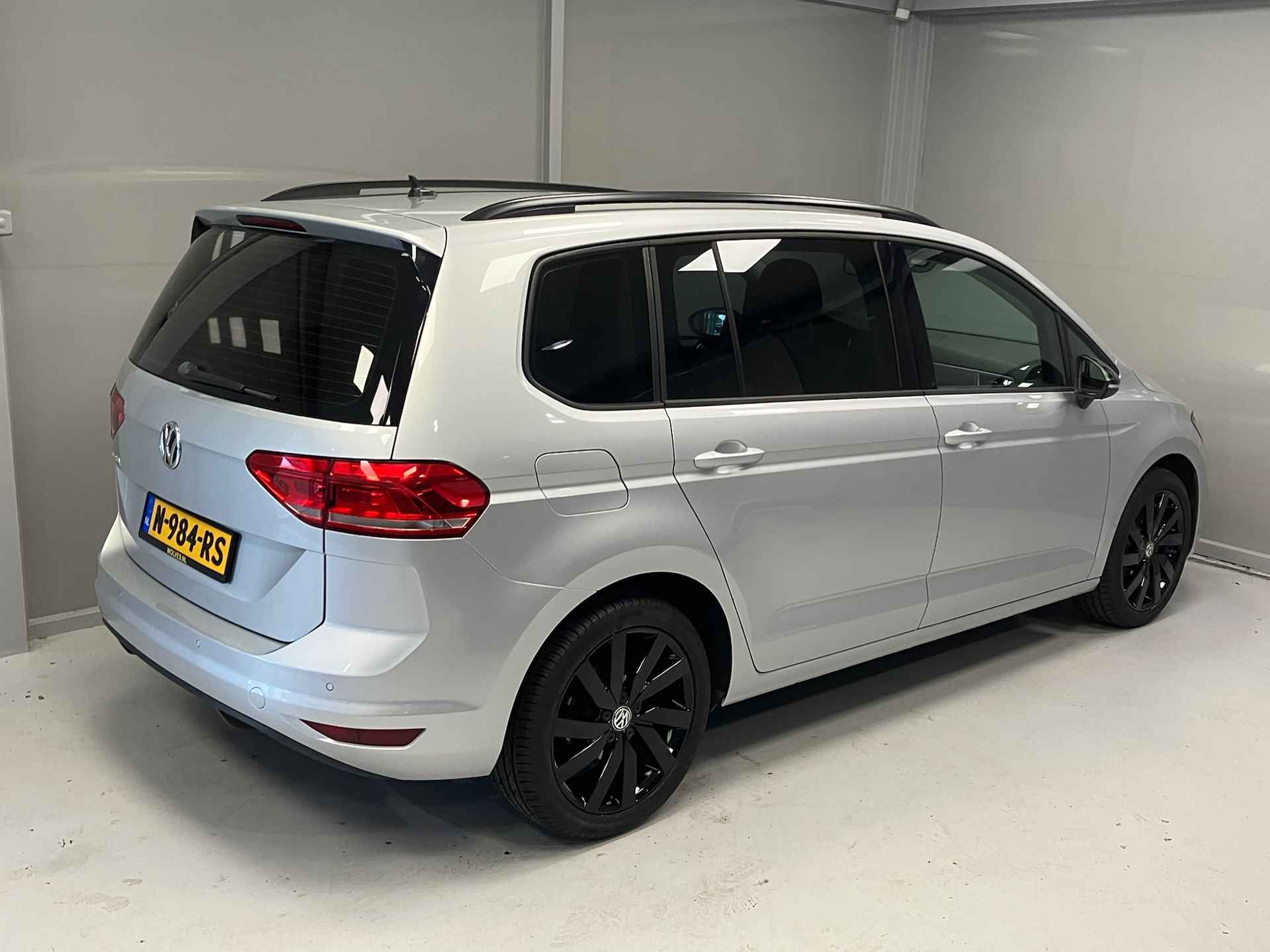 Volkswagen Touran Comfortline Business 1.0TSi | 7-Persoons | 18" lichtmetalen velgen | Climate control | - 3/38