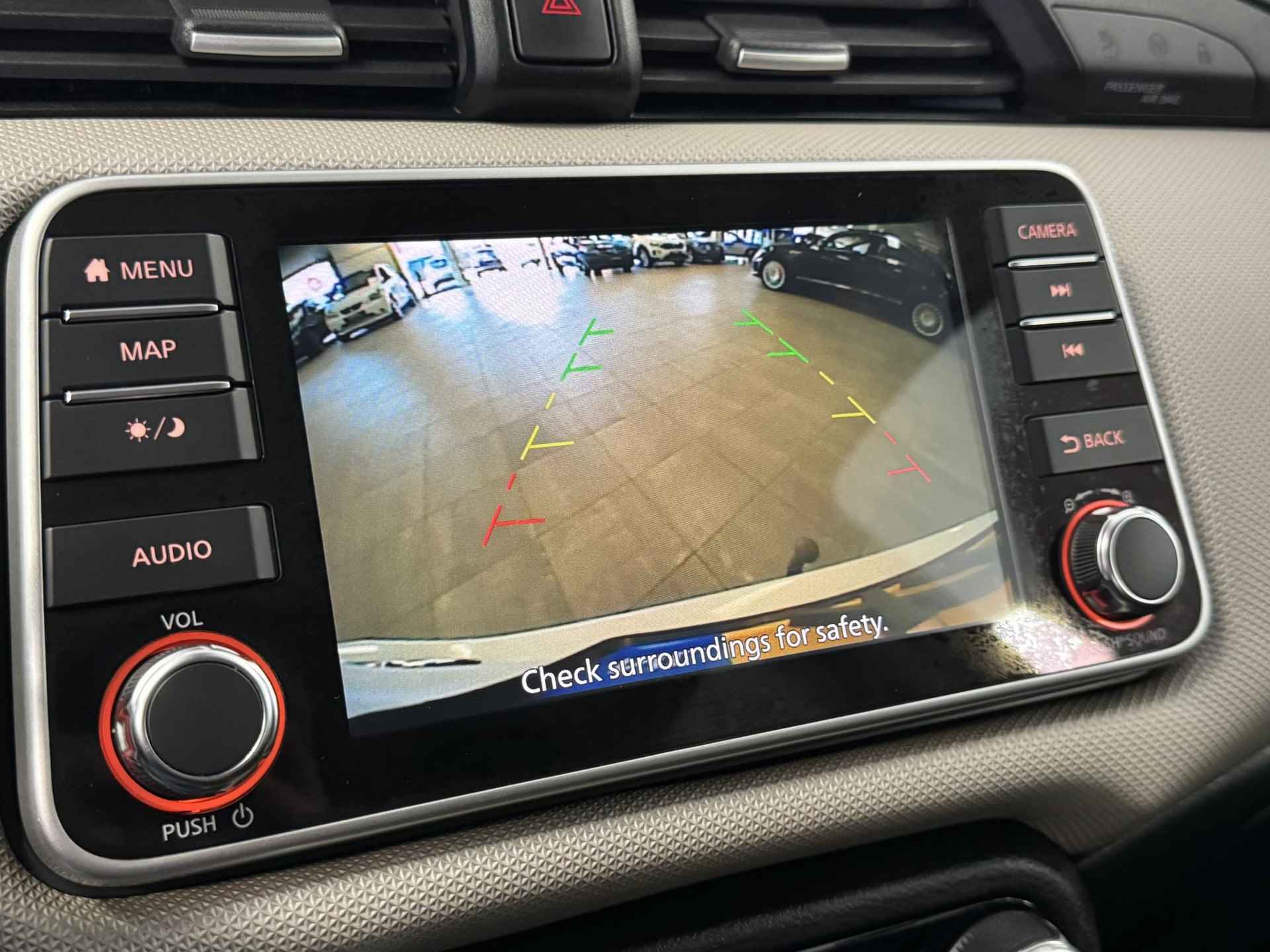Nissan Micra 1.0 IG-T 100 N-Connecta | Navigatie | Camera | Regensensor - 27/40