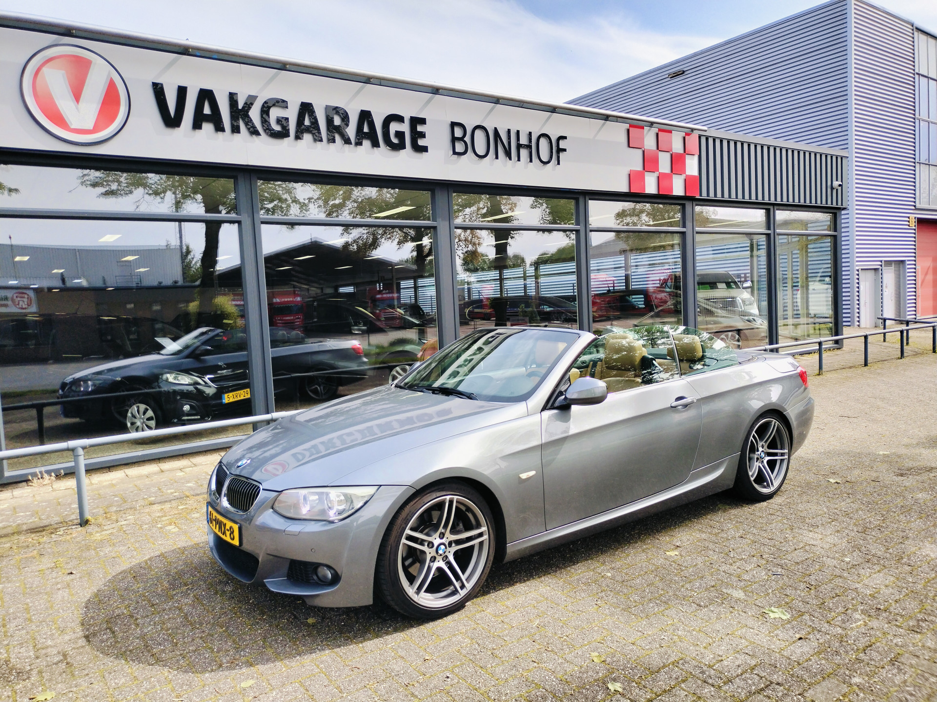 BMW 3 Serie Cabrio 325i LCI-M-NAP