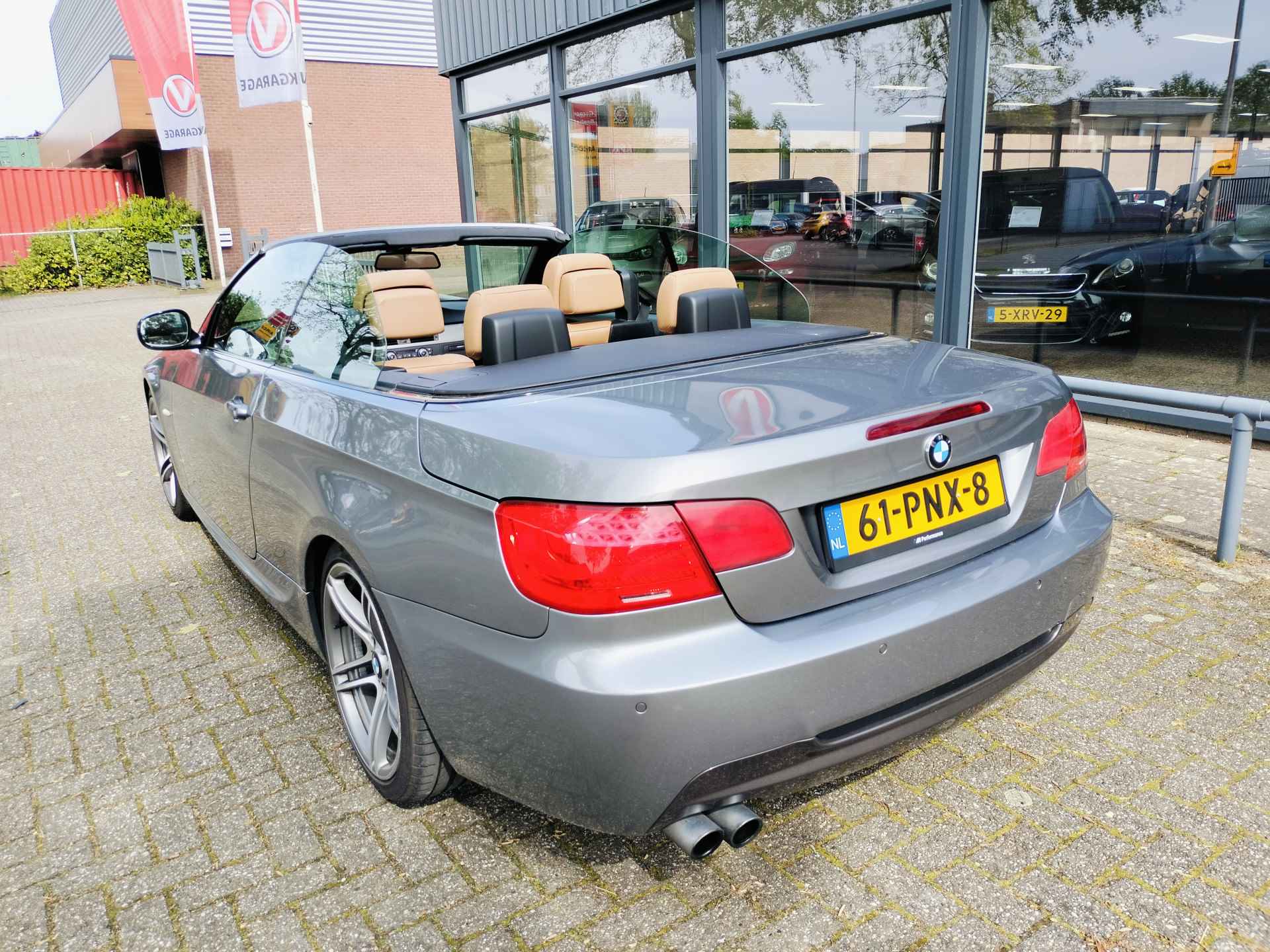 BMW 3 Serie Cabrio 325i LCI-M-NAP - 4/18