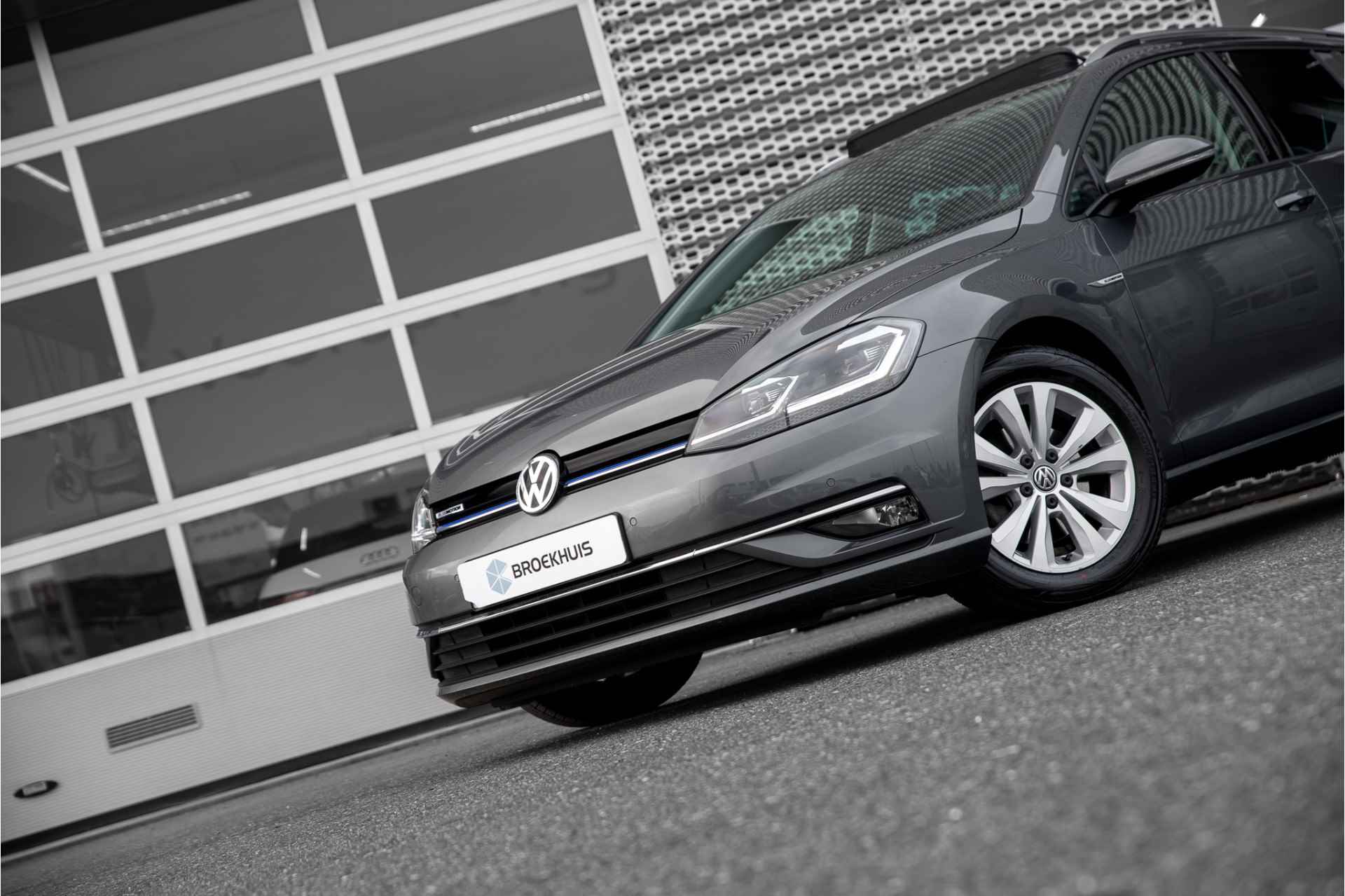 Volkswagen GOLF Variant Comfortline Business 1.5 TSI Variant 7 versn. DSG | Trekhaak | Panoramadak | Navigatie - 6/29