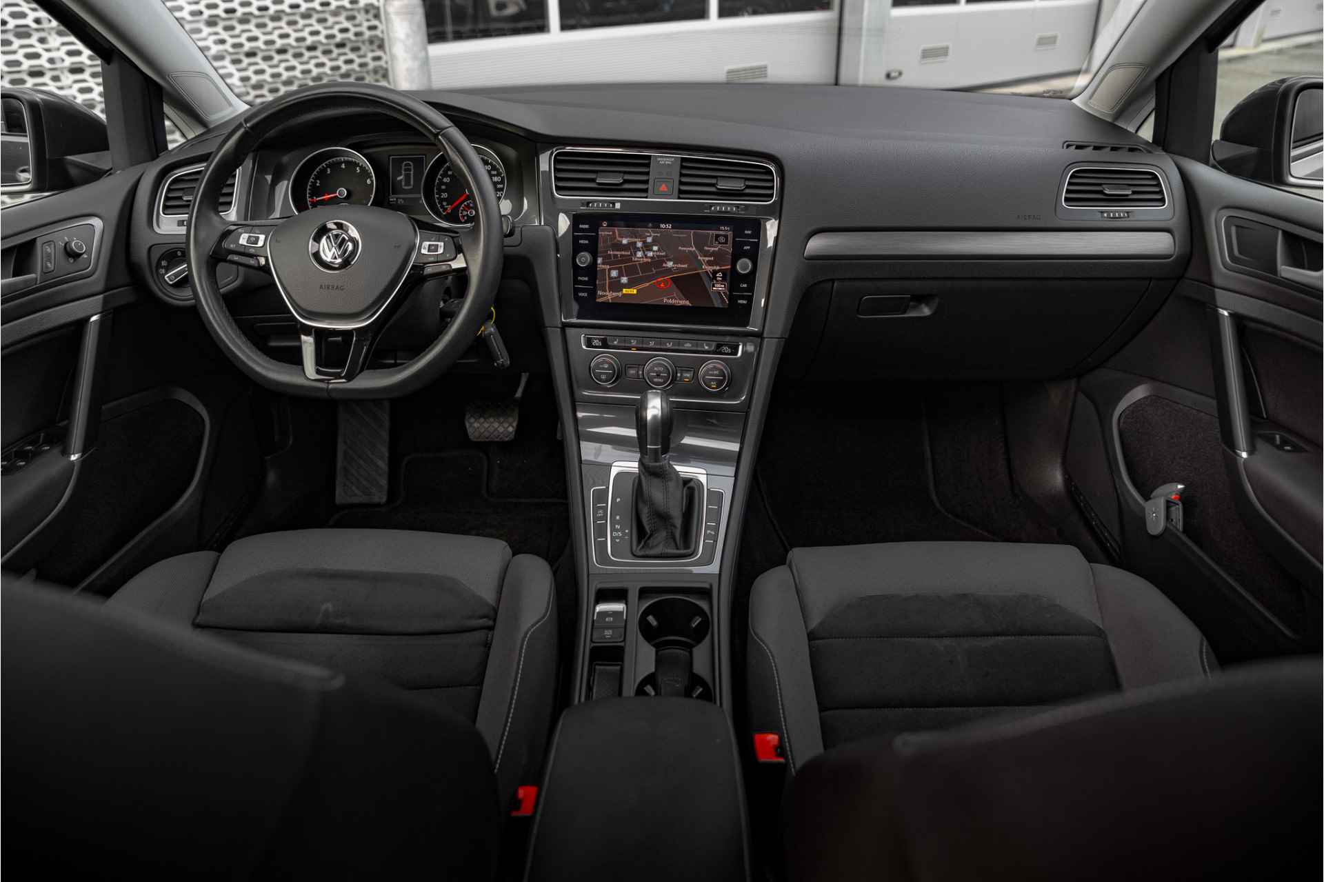 Volkswagen GOLF Variant Comfortline Business 1.5 TSI Variant 7 versn. DSG | Trekhaak | Panoramadak | Navigatie - 8/29