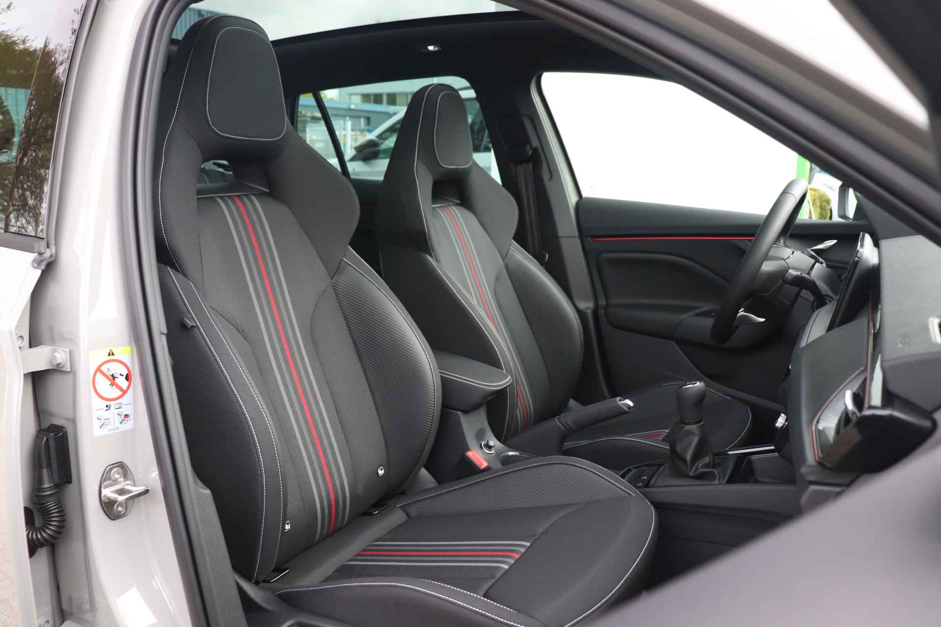 Škoda Scala 1.0 TSI Monte Carlo | Panorama dak | Navigatie | Adaptieve cruise control | Elektrische achterklep | Virtual cockpit | 18 inch - 14/34