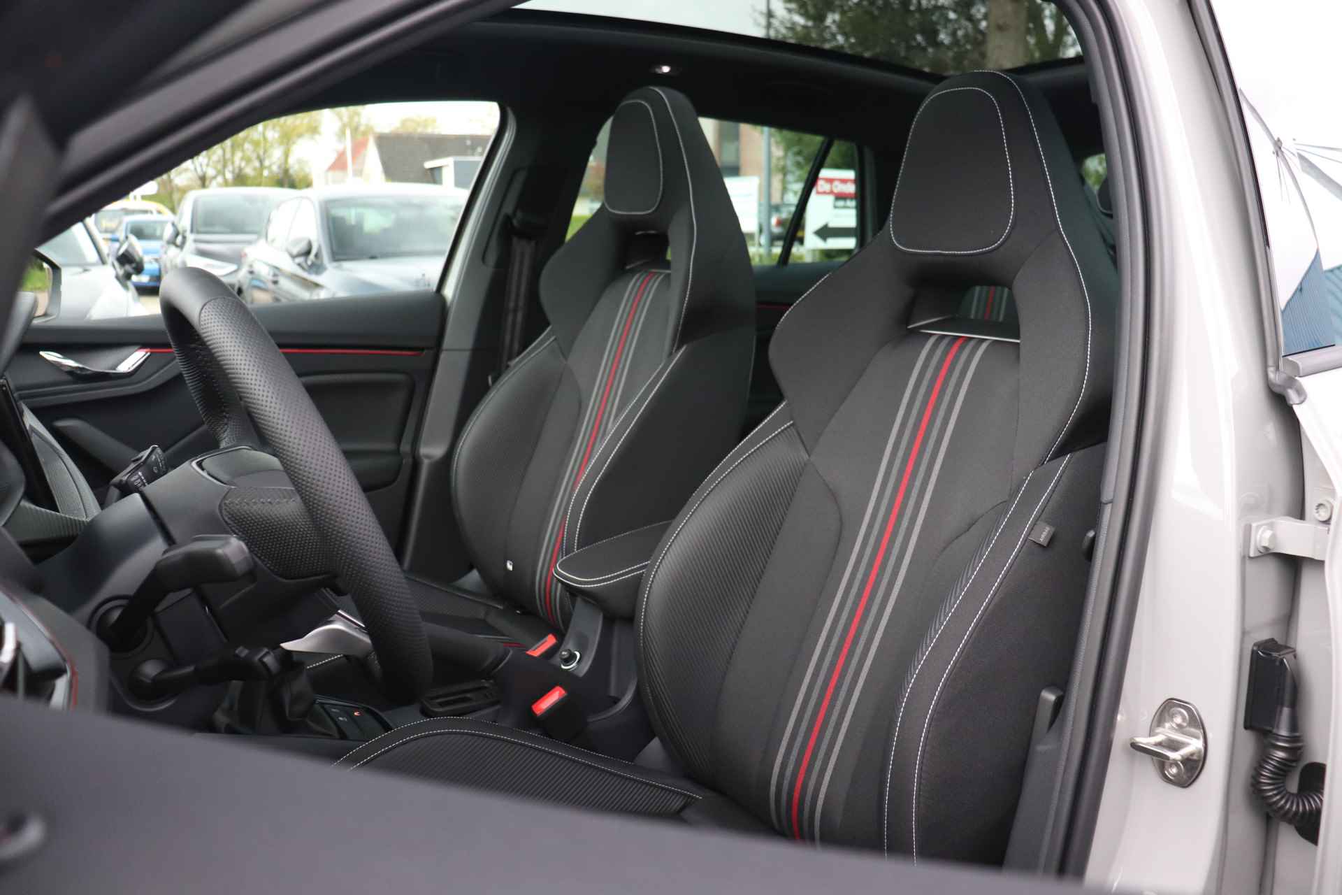 Škoda Scala 1.0 TSI Monte Carlo | Panorama dak | Navigatie | Adaptieve cruise control | Elektrische achterklep | Virtual cockpit | 18 inch - 15/34