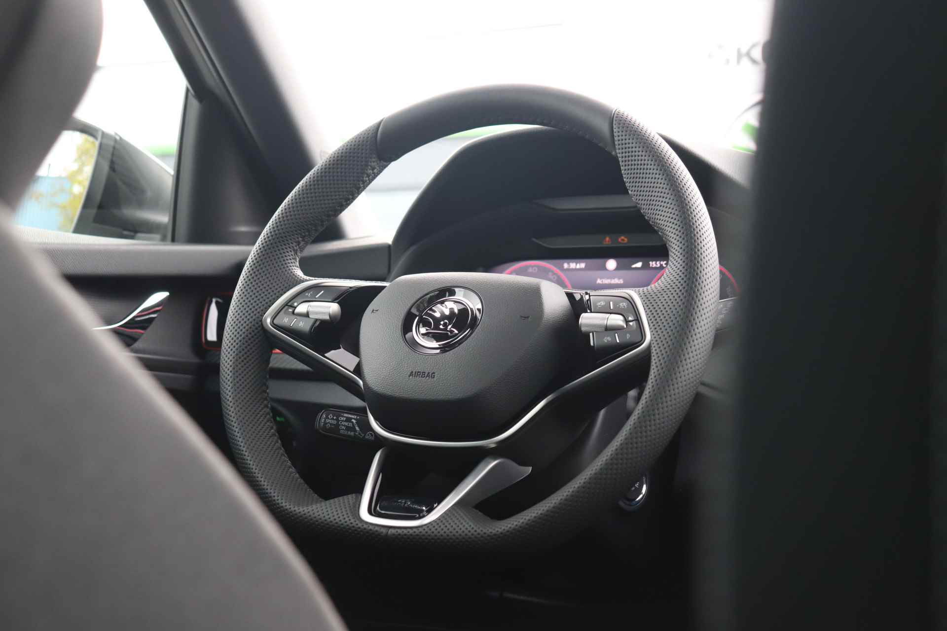 Škoda Scala 1.0 TSI Monte Carlo | Panorama dak | Navigatie | Adaptieve cruise control | Elektrische achterklep | Virtual cockpit | 18 inch - 19/34