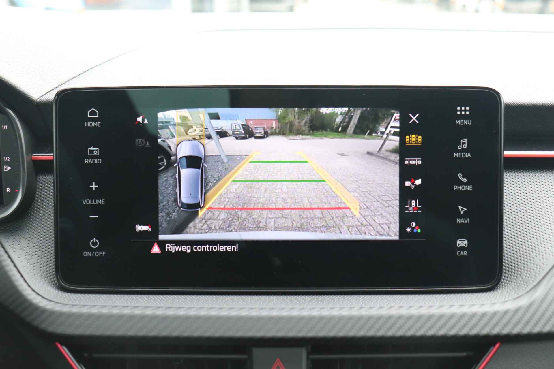 Škoda Scala 1.0 TSI Monte Carlo | Panorama dak | Navigatie | Adaptieve cruise control | Elektrische achterklep | Virtual cockpit | 18 inch - 25/34