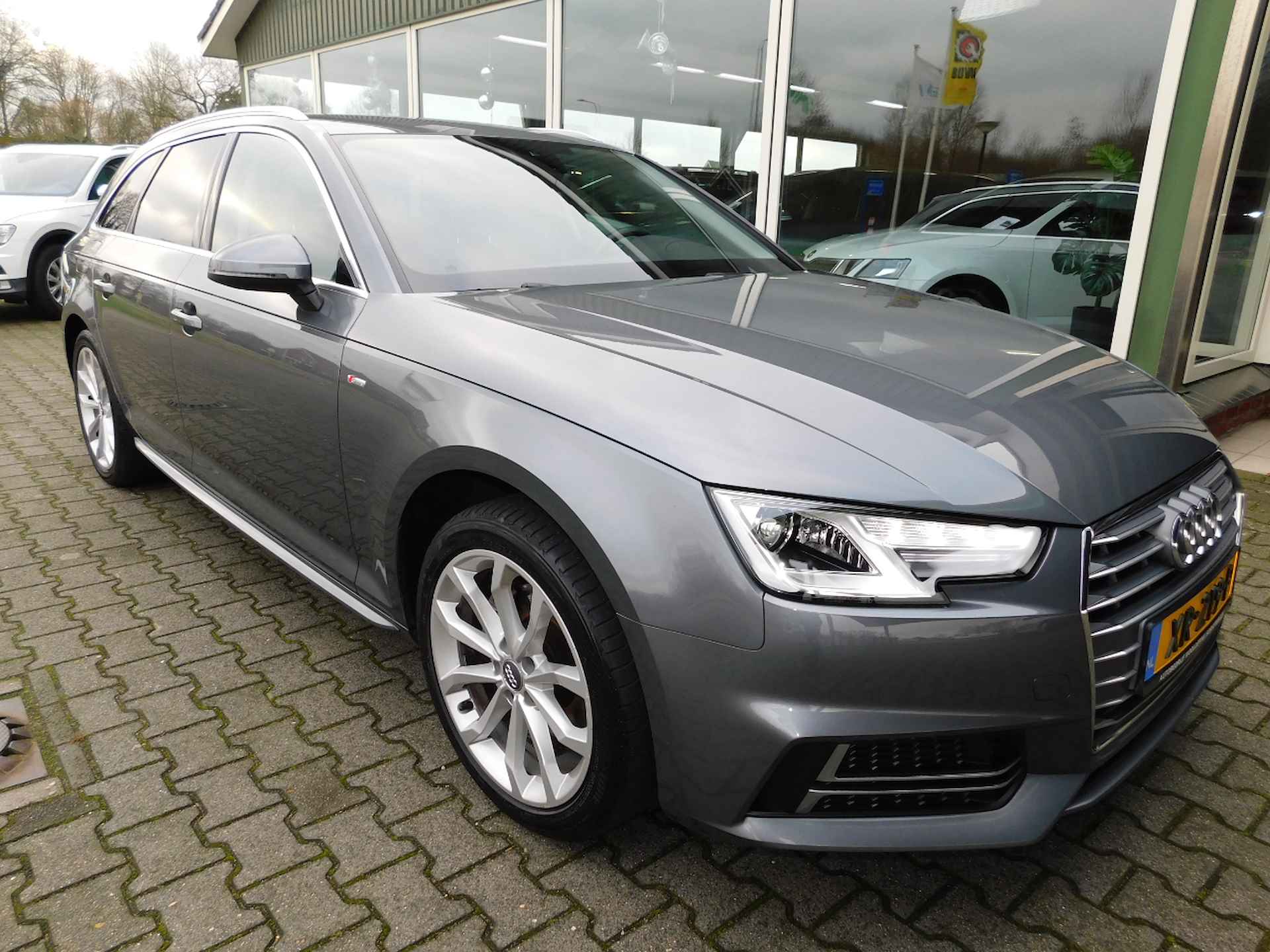 Audi A4 AVANT 1.4TFSI Sport S-line! All-in Prijs! 44000KM!!! - 26/31