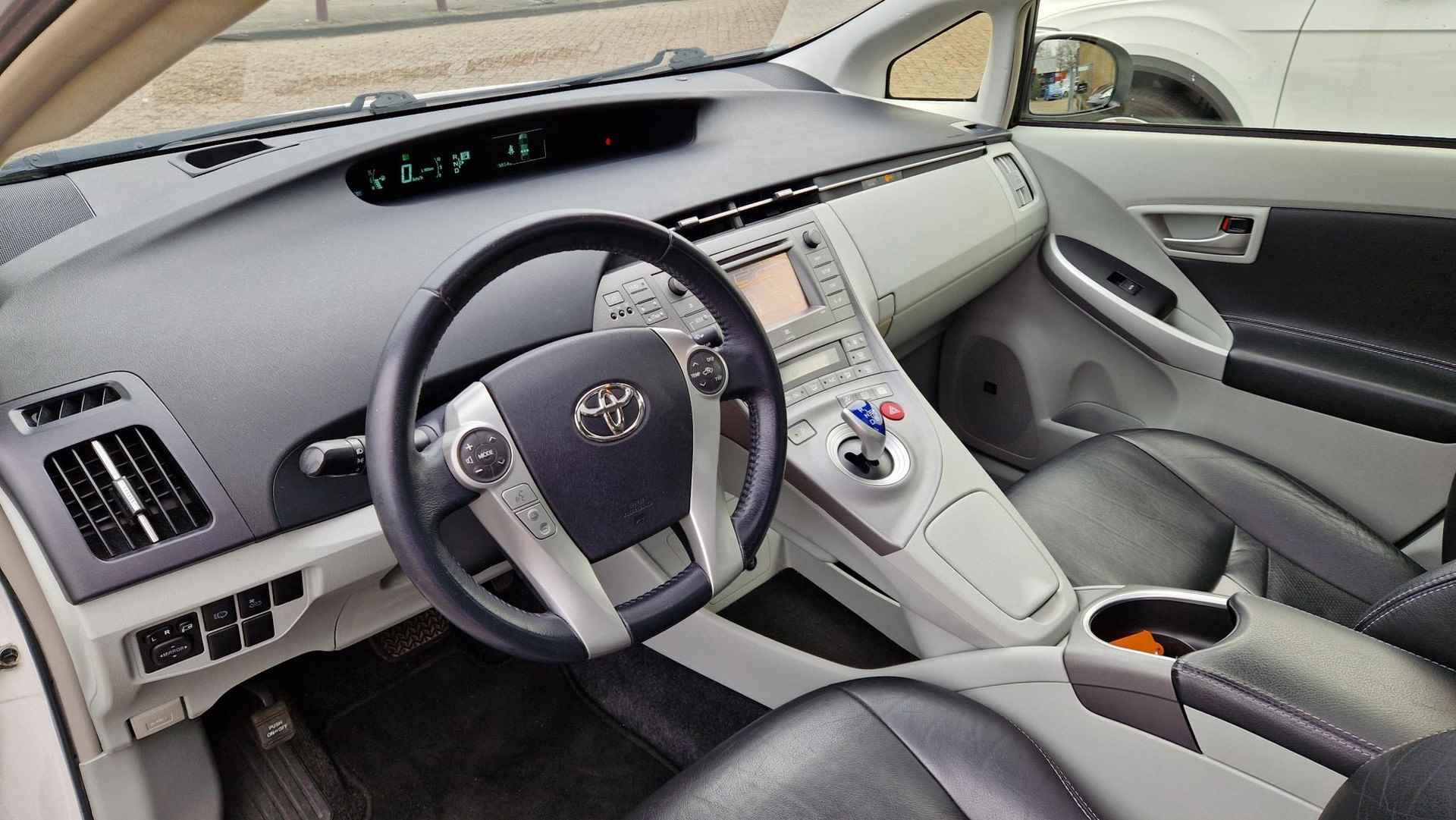 Toyota Prius 1.8 Dynamic Business - 18/34
