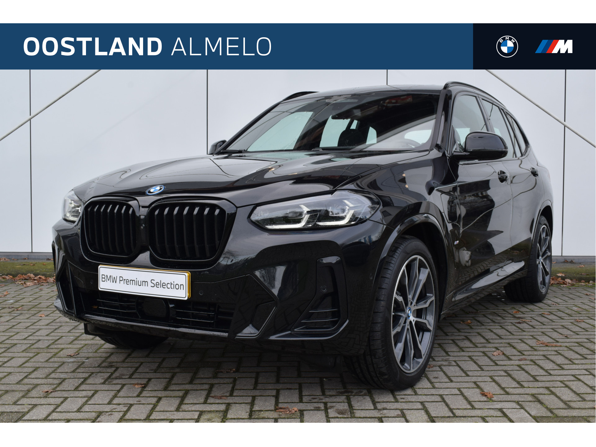 BMW X3 xDrive30e High Executive M Sport Automaat / Panoramadak / Sportstoelen / Stoelverwarming / Adaptieve LED / Parking Assistant Plus / Head-Up / Harman Kardon / Live Cockpit Professional