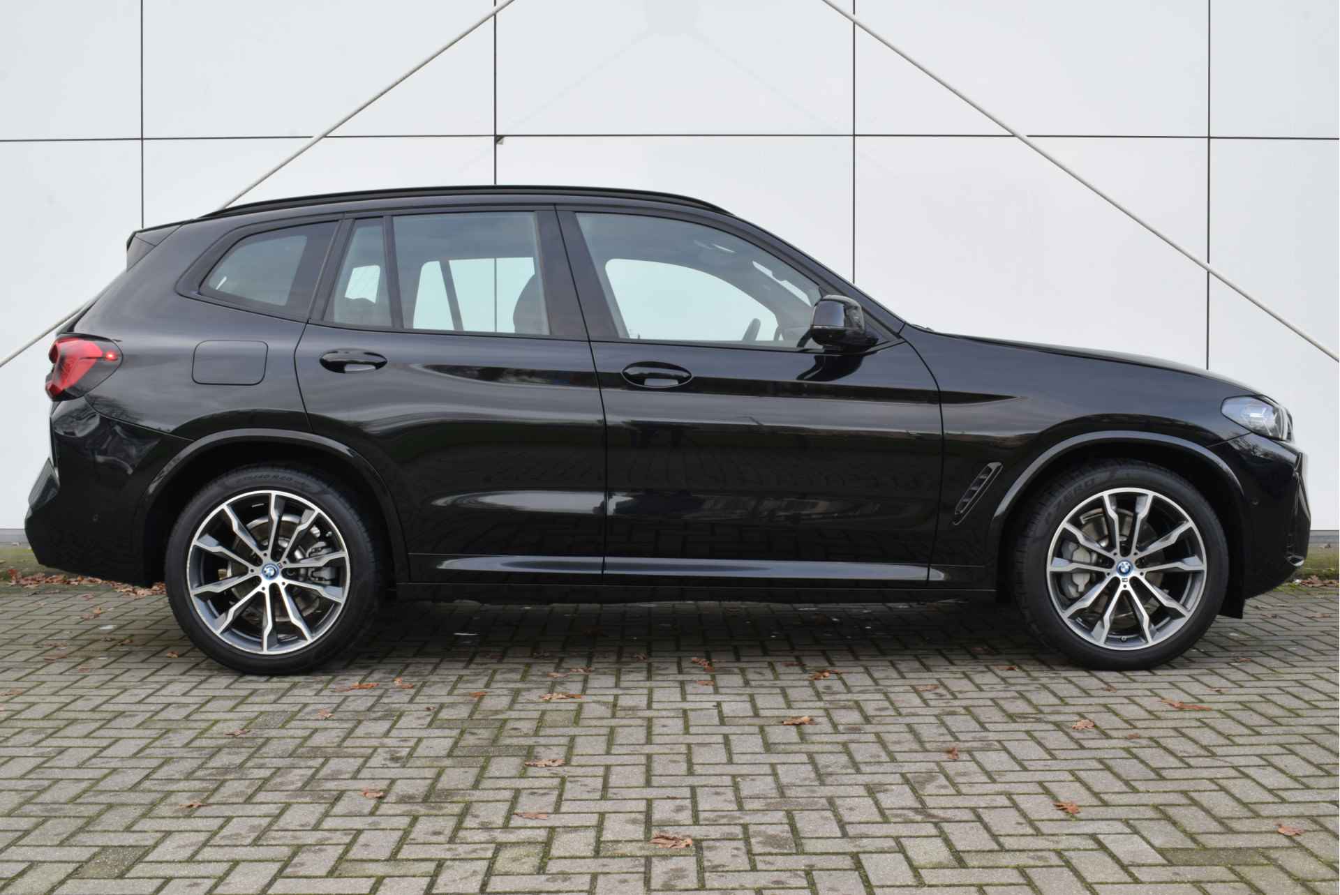 BMW X3 xDrive30e High Executive M Sport Automaat / Panoramadak / Sportstoelen / Stoelverwarming / Adaptieve LED / Parking Assistant Plus / Head-Up / Harman Kardon / Live Cockpit Professional - 10/33