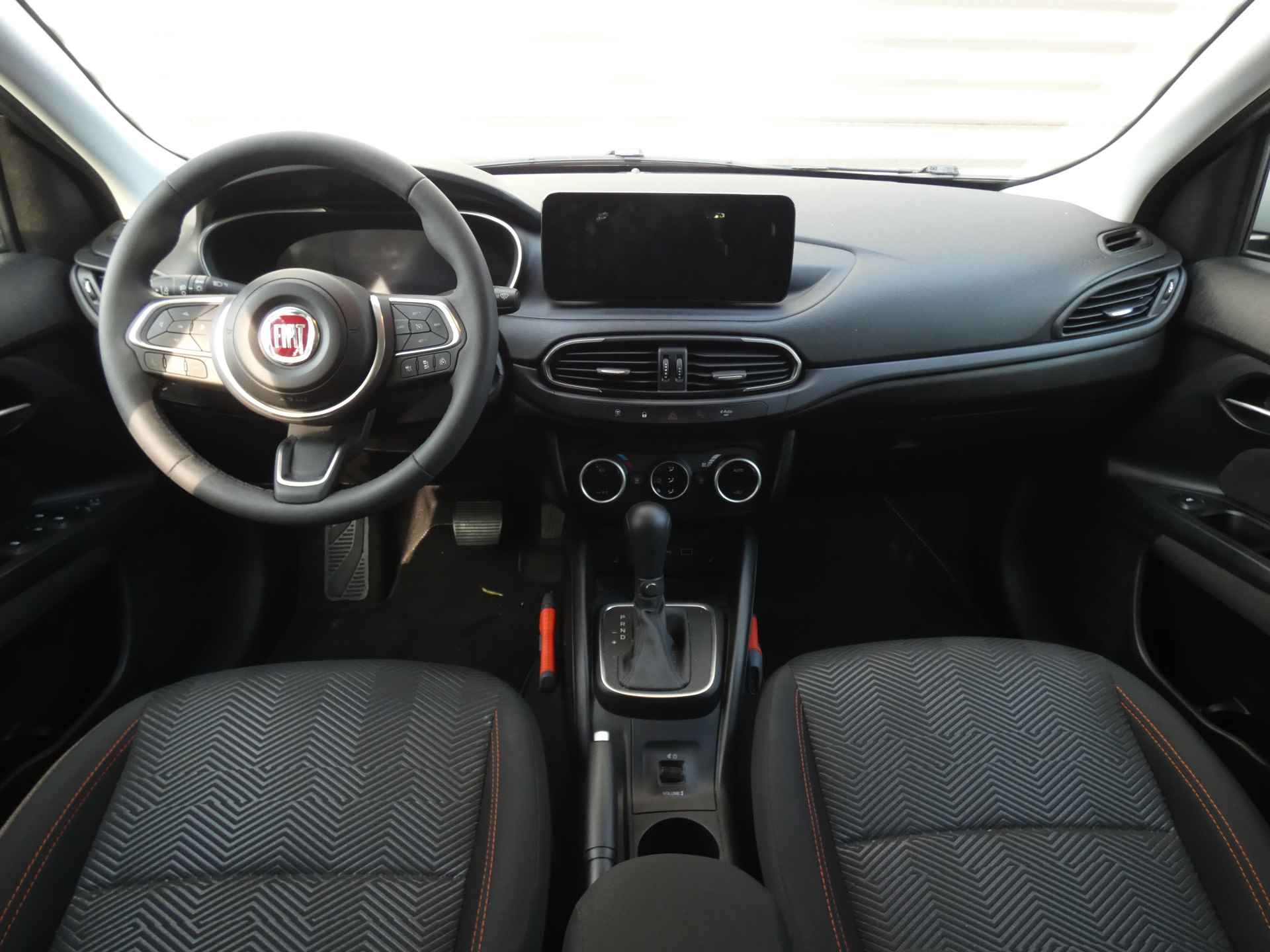 Fiat Tipo Stationwagon Cross 1.5 130PK Hybrid Garmin Automaat | RIJKLAAR! | Camera | Stoelverwarming | Apple Carplay & Android Auto | - 7/55