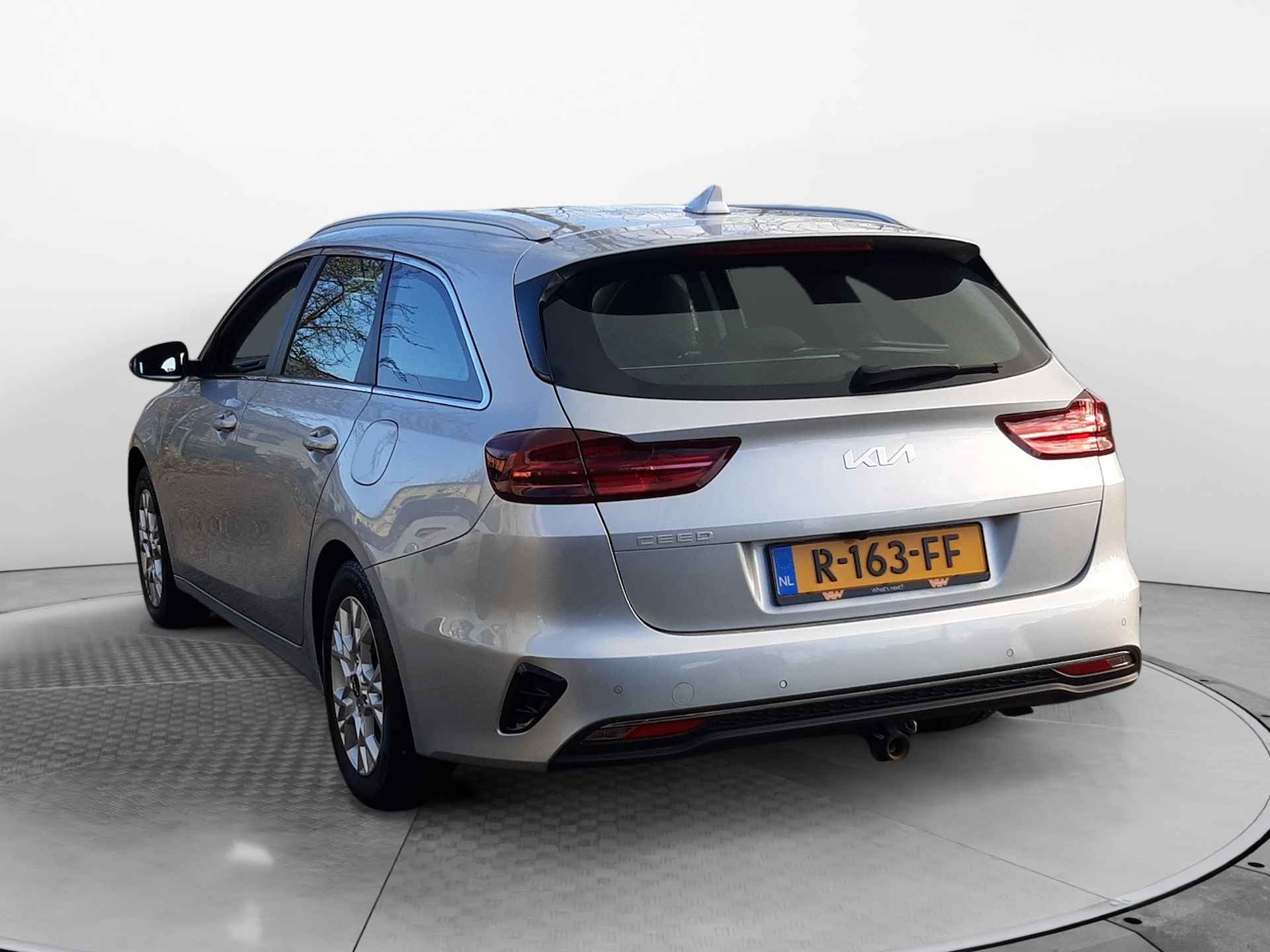 Kia Ceed Sportswagon 1.5 T-GDi DynamicLine (160PK) 1e Eigenaar, Kia-Dealer-Onderhouden, NL-Auto, Trekhaak, 12-Mnd-Bovag, Navigatie/Apple-Carplay/Android-Auto, Airco/Climate, Adaptieve-Cruiscontrol, NL-Auto - 25/33