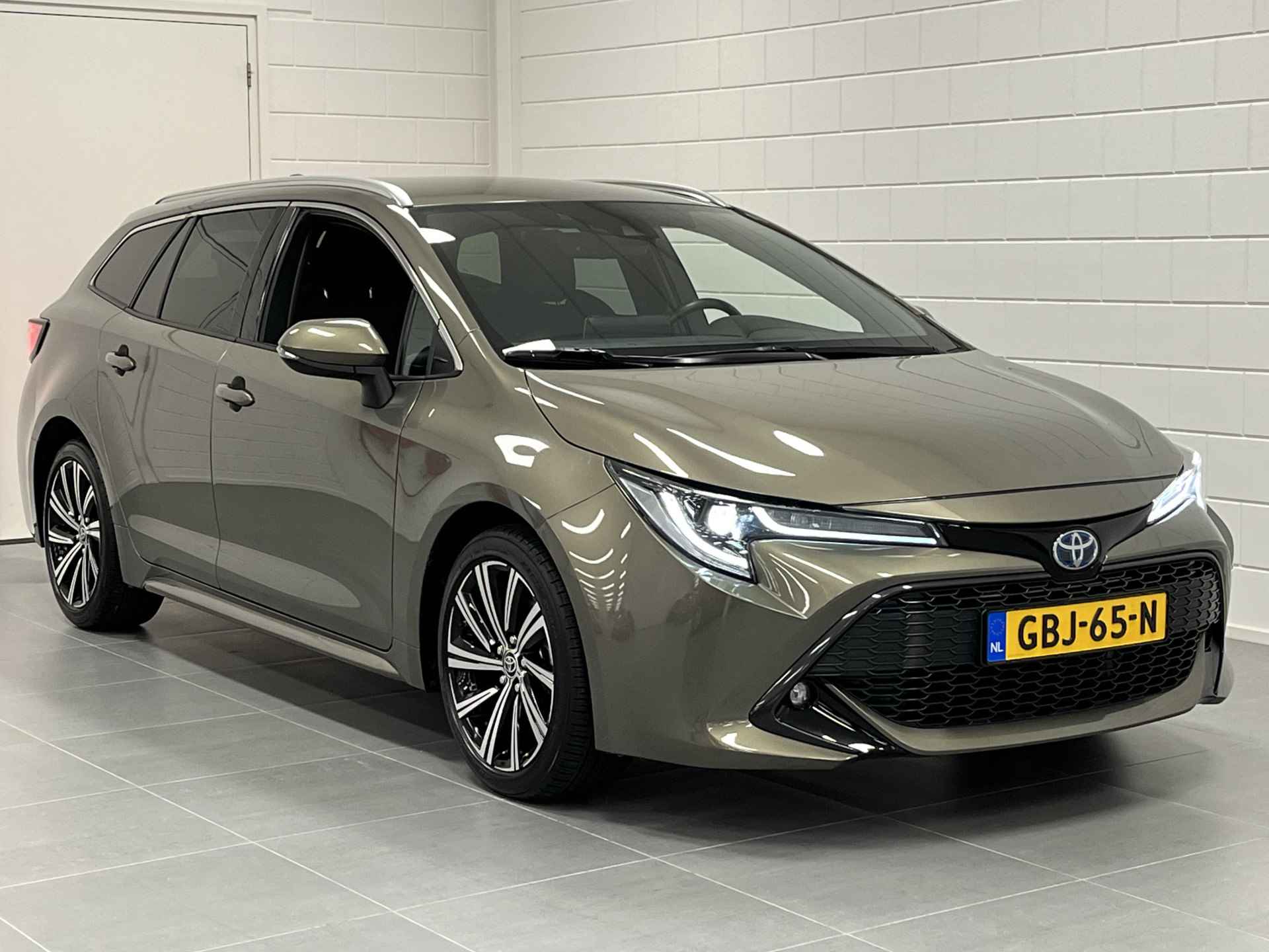 Toyota Corolla Touring Sports 1.8 Hybrid Dynamic FULL LED | NAVIGATIE | KEYLESS | ELEKTRISCHE ACHTERKLEP | COMPLETE AUTO! - 10/41