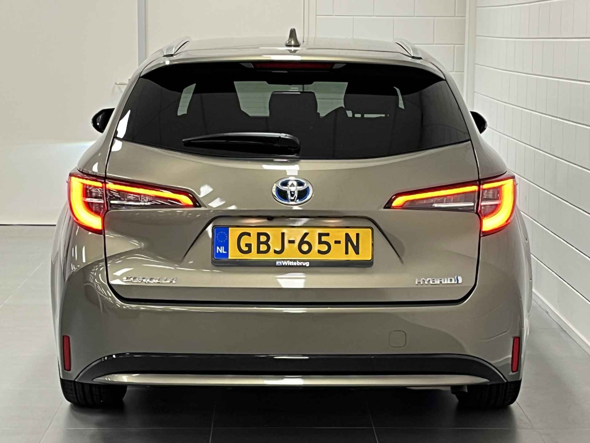 Toyota Corolla Touring Sports 1.8 Hybrid Dynamic FULL LED | NAVIGATIE | KEYLESS | ELEKTRISCHE ACHTERKLEP | COMPLETE AUTO! - 39/41