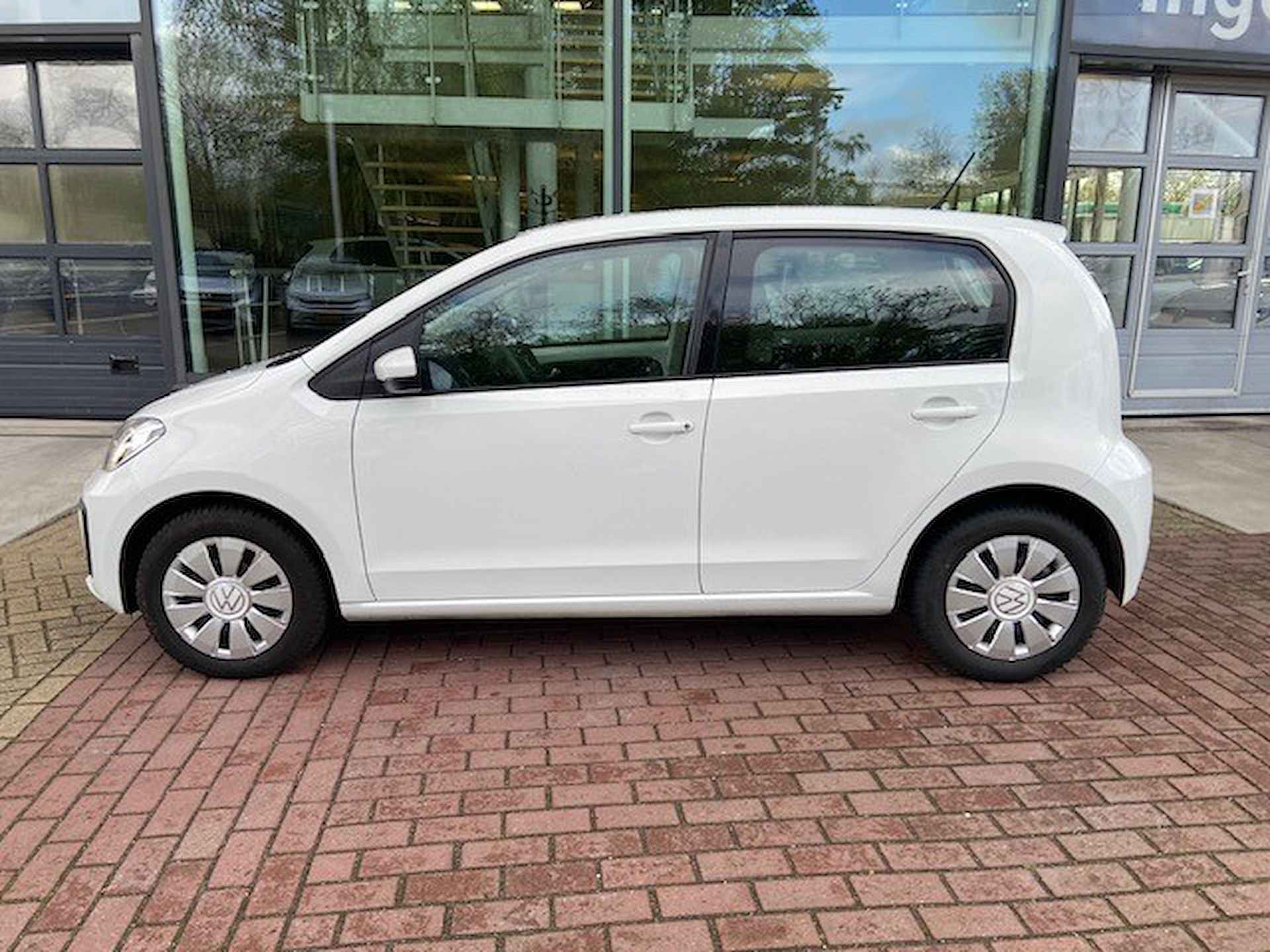 Volkswagen up! 1.0 BMT move up! / Climatronic/ Camera/ Parkeersensor A - 7/16