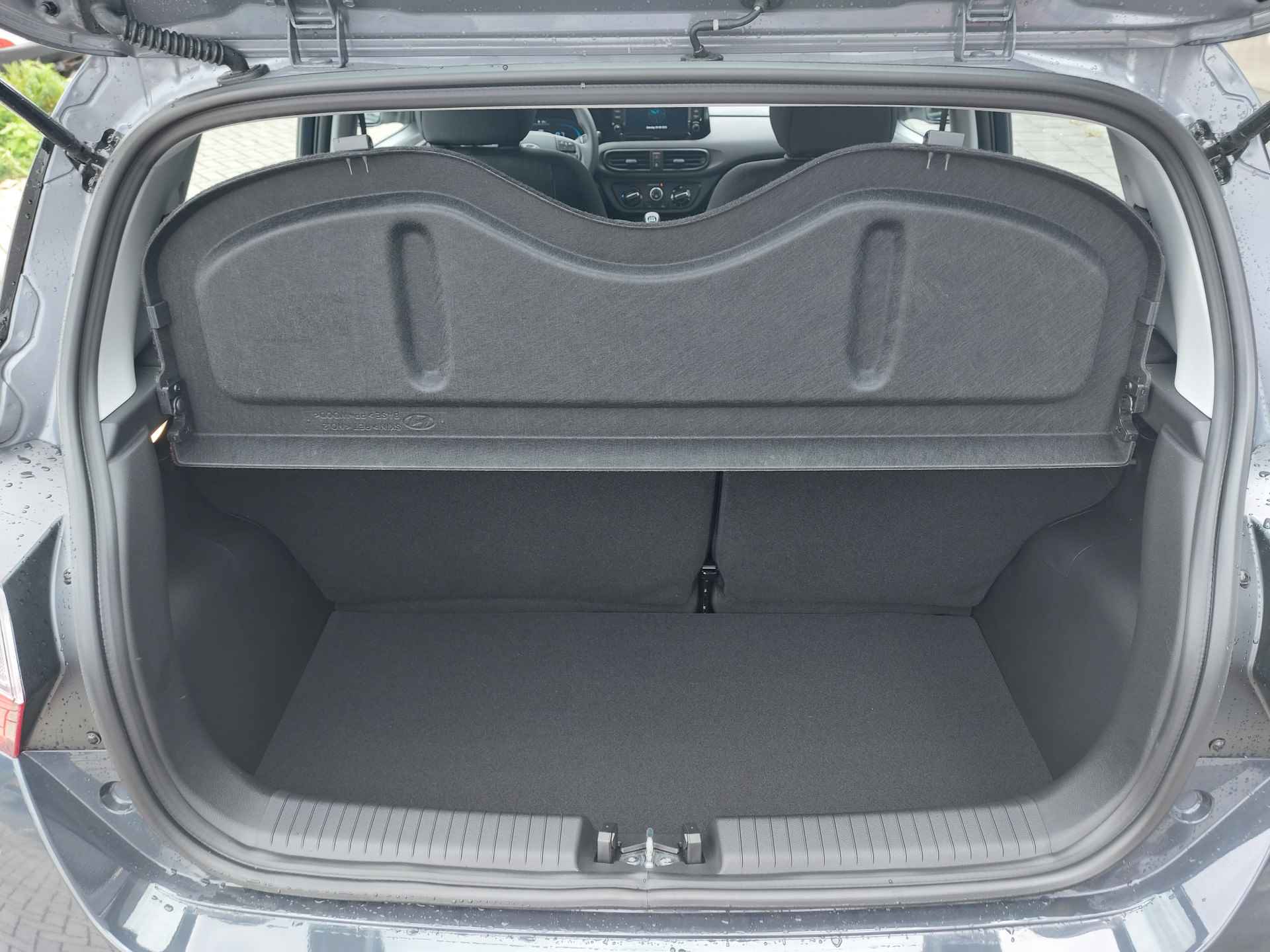 Hyundai i10 1.0 Comfort Smart Facelift! | VAN € 21.890,00 VOOR € 20.245,00 | UIT VOORRAAD LEVERBAAR - 8/26