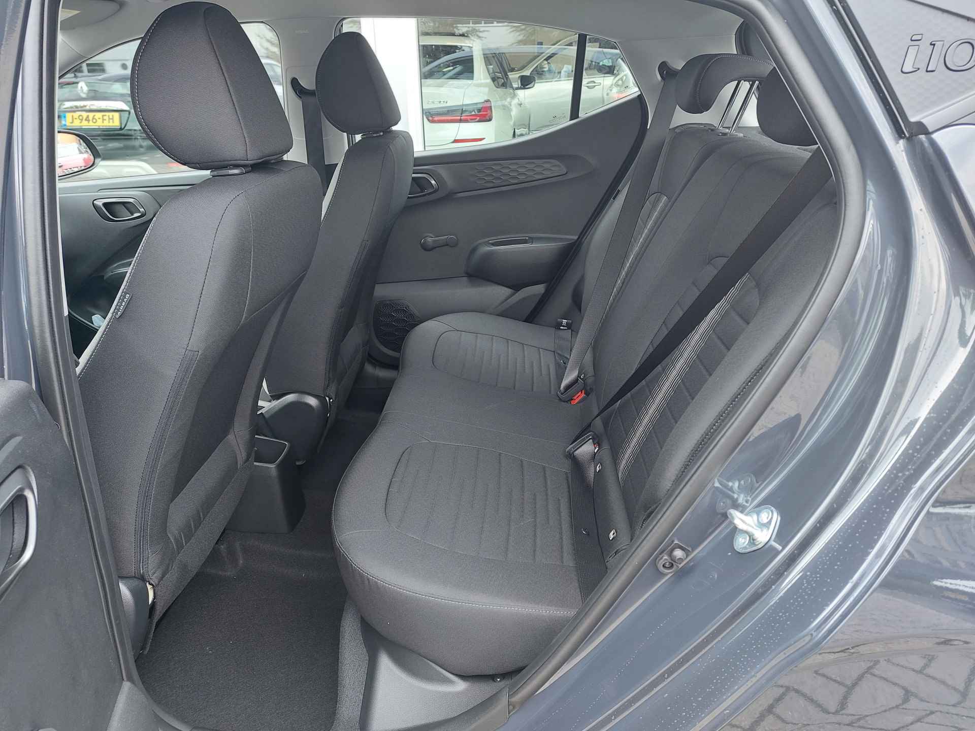 Hyundai i10 1.0 Comfort Smart Facelift! | VAN € 21.890,00 VOOR € 20.245,00 | UIT VOORRAAD LEVERBAAR - 10/26