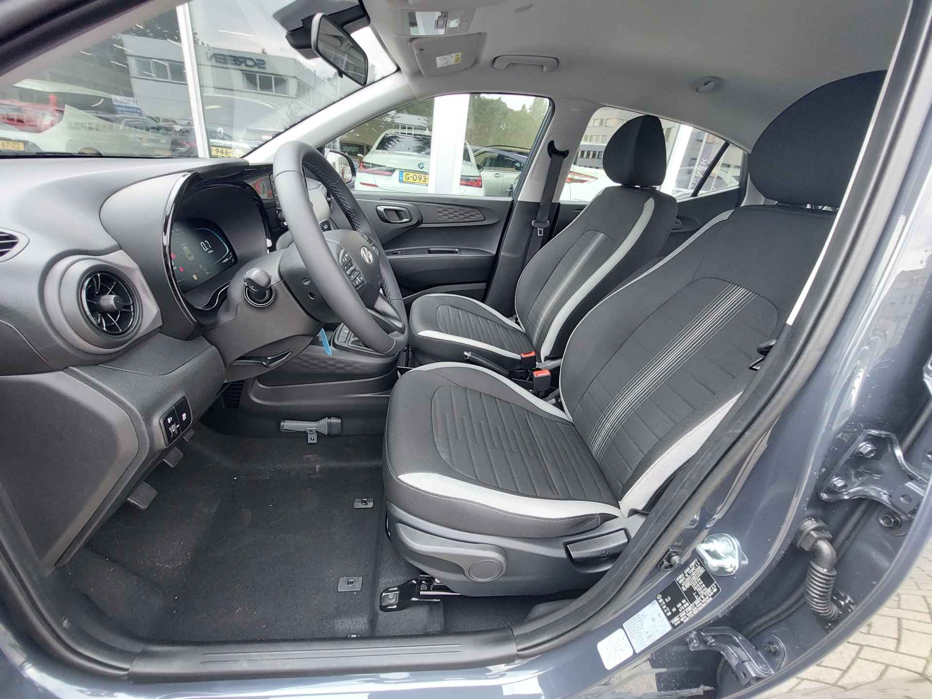Hyundai i10 1.0 Comfort Smart Facelift! | VAN € 21.890,00 VOOR € 20.245,00 | UIT VOORRAAD LEVERBAAR - 11/26