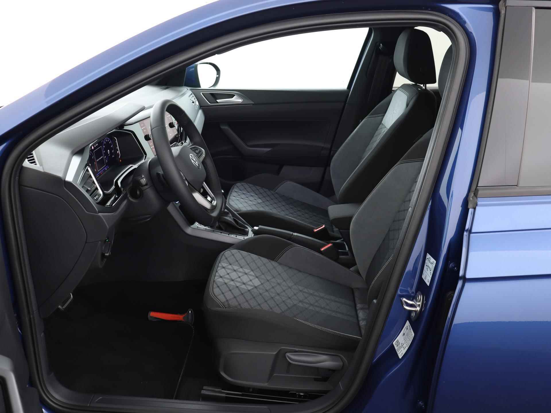 Volkswagen Taigo 1.5 TSI 150PK R-Line Business DSG | Pano.Dak | IQ.Light | Navi | Camera | Keyless | Adaptive Cruise | Stoelverwarming | Apple CarPlay | 18" LM 'Misano' | Getint Glas | - 28/53