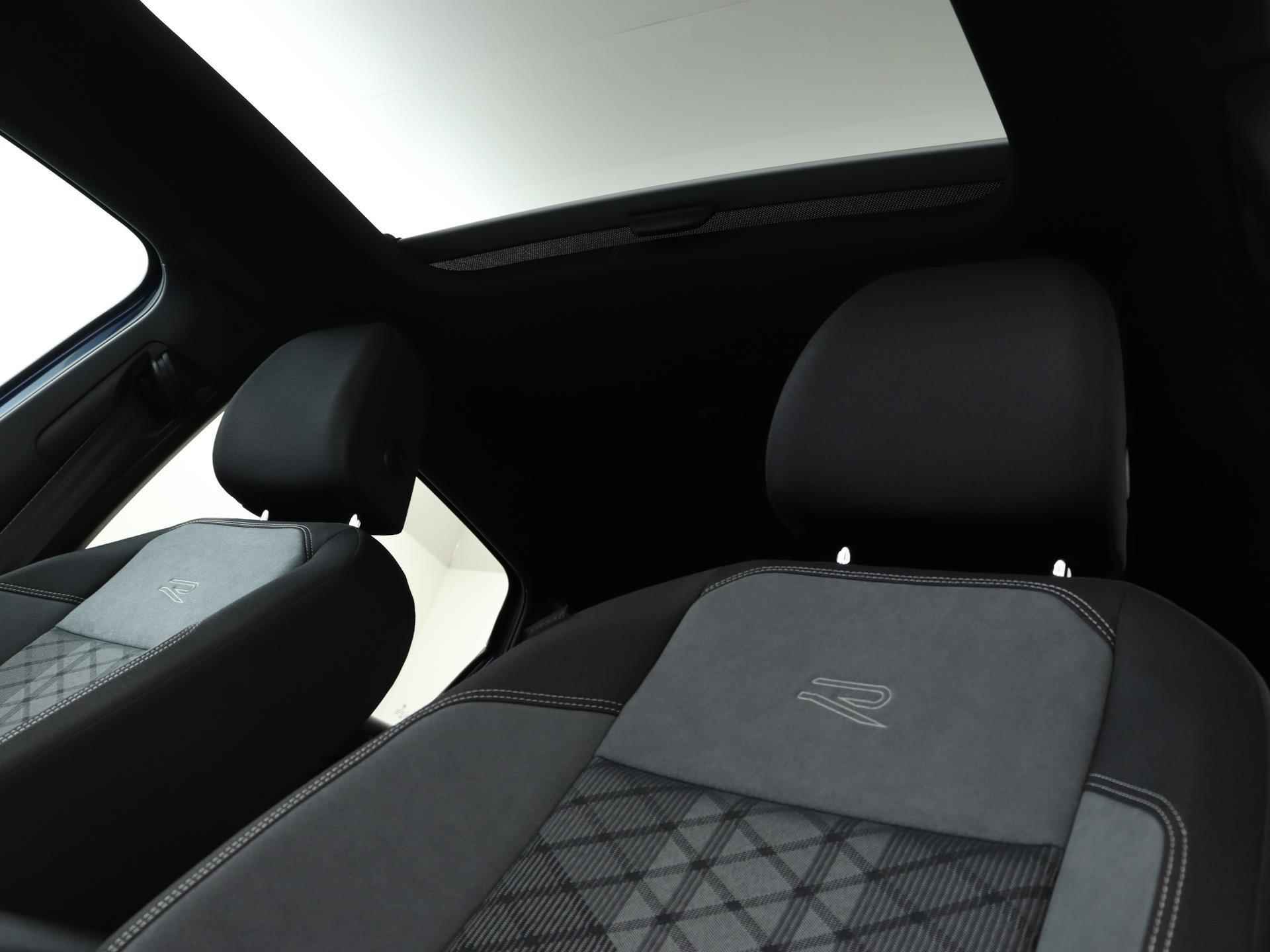 Volkswagen Taigo 1.5 TSI 150PK R-Line Business DSG | Pano.Dak | IQ.Light | Navi | Camera | Keyless | Adaptive Cruise | Stoelverwarming | Apple CarPlay | 18" LM 'Misano' | Getint Glas | - 30/53