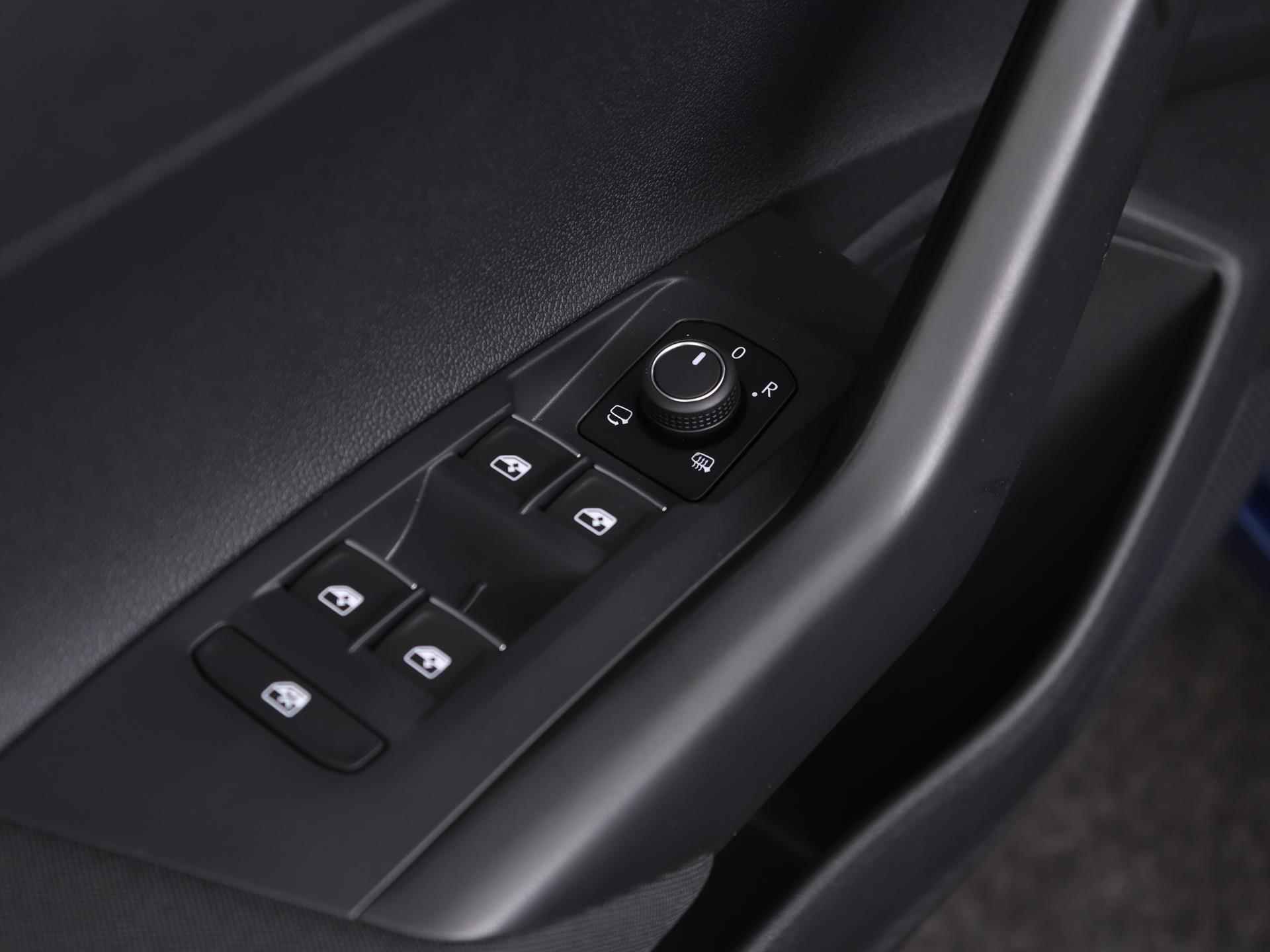 Volkswagen Taigo 1.5 TSI 150PK R-Line Business DSG | Pano.Dak | IQ.Light | Navi | Camera | Keyless | Adaptive Cruise | Stoelverwarming | Apple CarPlay | 18" LM 'Misano' | Getint Glas | - 31/53