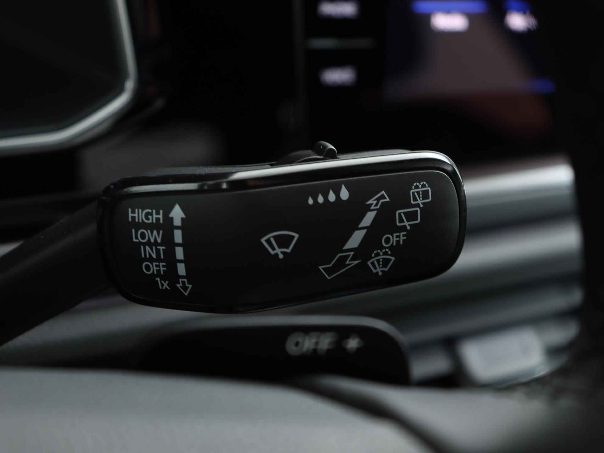 Volkswagen Taigo 1.5 TSI 150PK R-Line Business DSG | Pano.Dak | IQ.Light | Navi | Camera | Keyless | Adaptive Cruise | Stoelverwarming | Apple CarPlay | 18" LM 'Misano' | Getint Glas | - 35/53