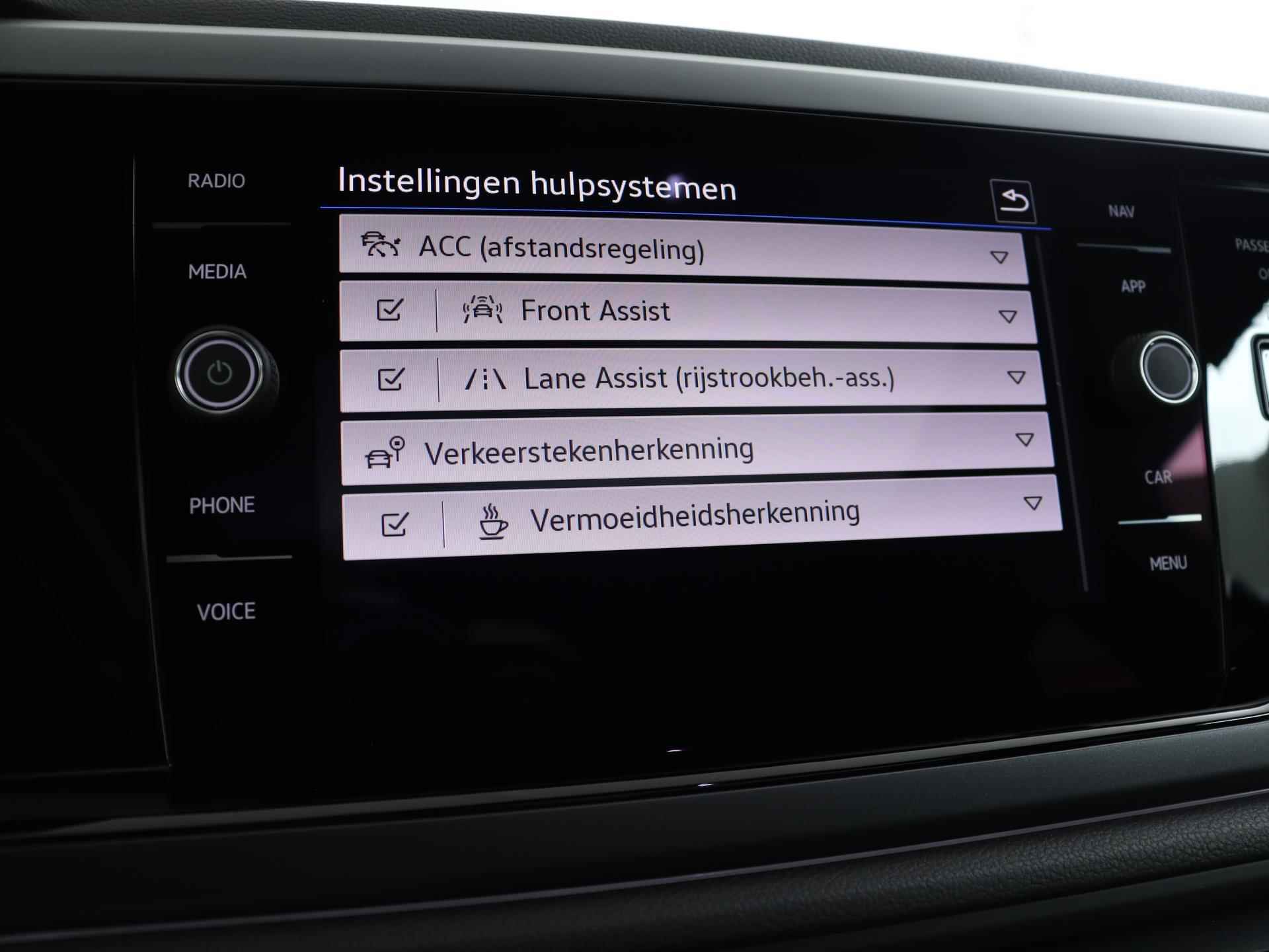 Volkswagen Taigo 1.5 TSI 150PK R-Line Business DSG | Pano.Dak | IQ.Light | Navi | Camera | Keyless | Adaptive Cruise | Stoelverwarming | Apple CarPlay | 18" LM 'Misano' | Getint Glas | - 44/53