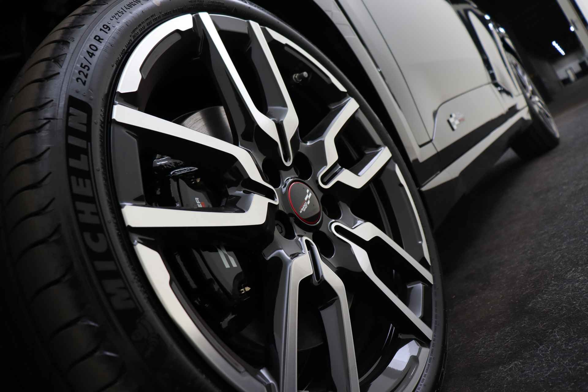 MINI Aceman SE John Cooper Works / Pakket XL / 19" John Cooper Works Lap Spoke 2-tone - 58/59