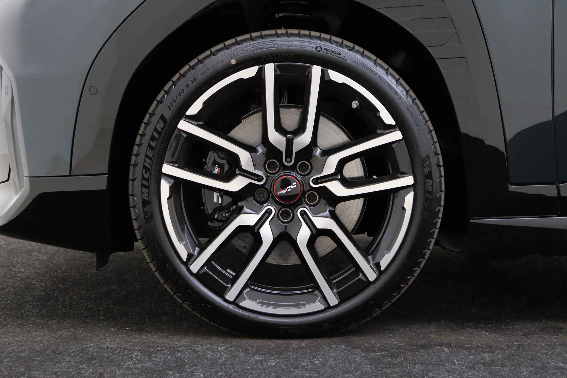 MINI Aceman SE John Cooper Works / Pakket XL / 19" John Cooper Works Lap Spoke 2-tone - 59/59