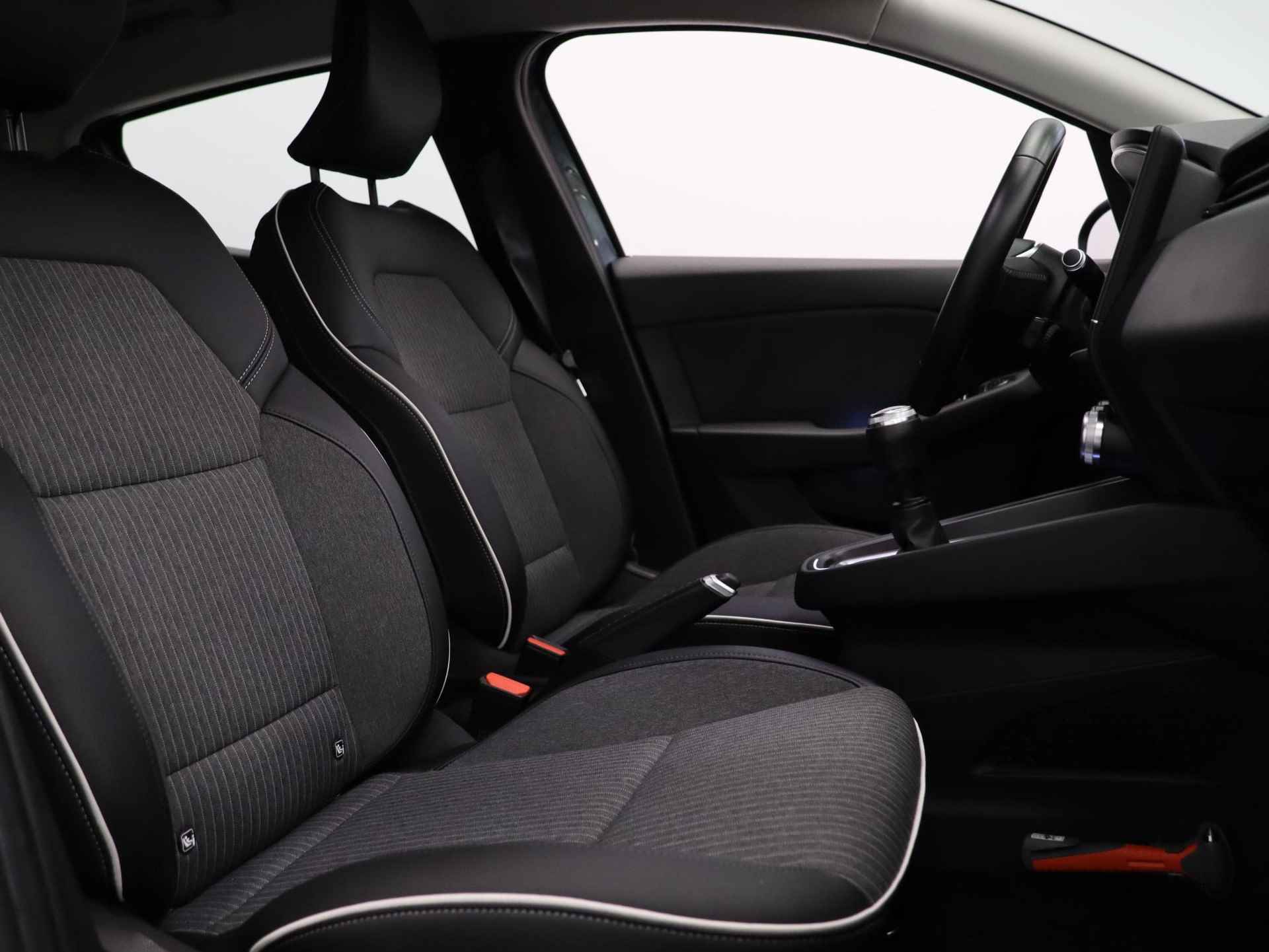Renault Clio 1.0 TCe Bi-Fuel Intens | Trekhaak | Parkeersensoren achter | Automatische airco | Apple Carplay / android Auto | - 16/38