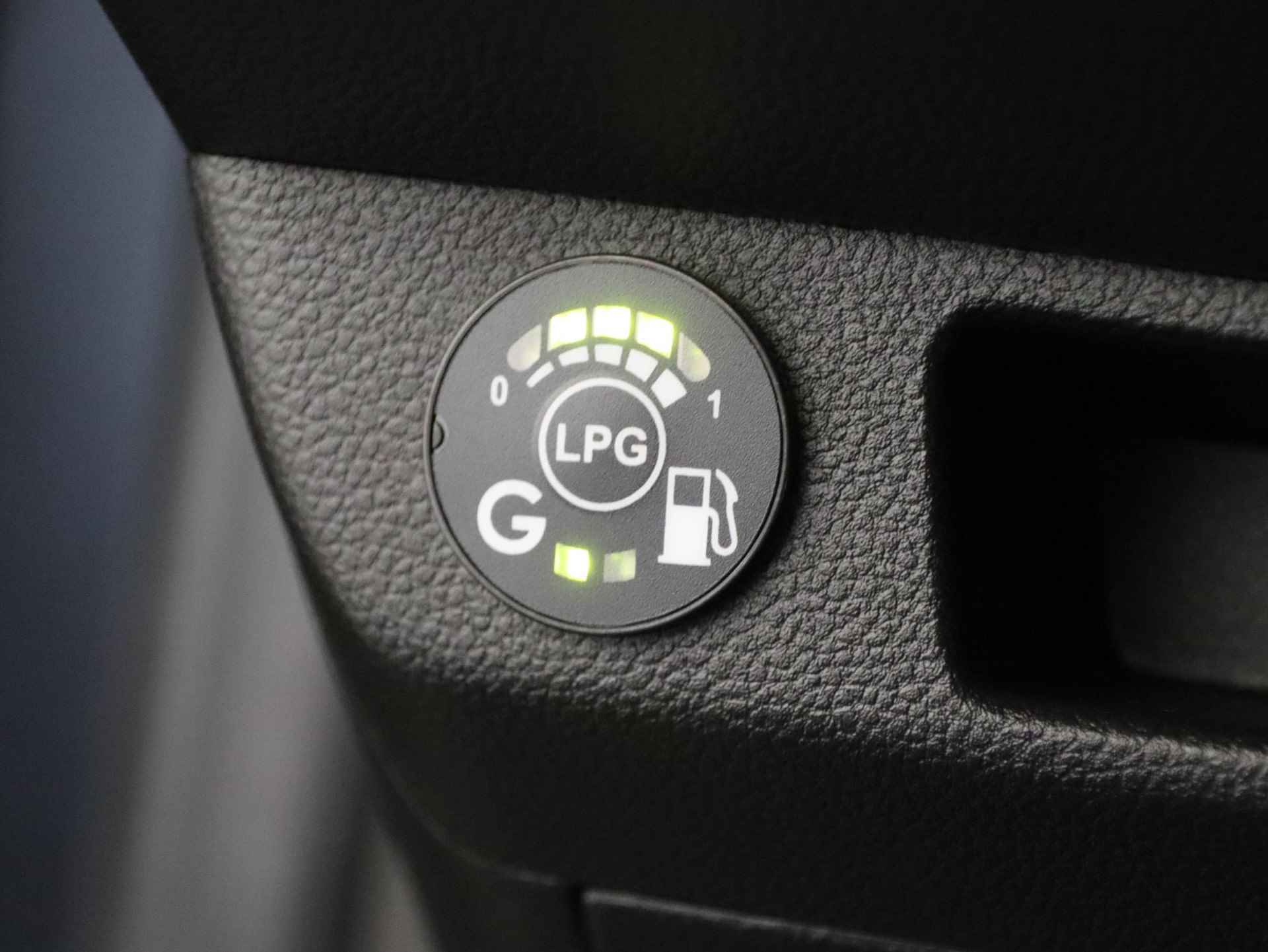 Renault Clio 1.0 TCe Bi-Fuel Intens | Trekhaak | Parkeersensoren achter | Automatische airco | Apple Carplay / android Auto | - 30/38