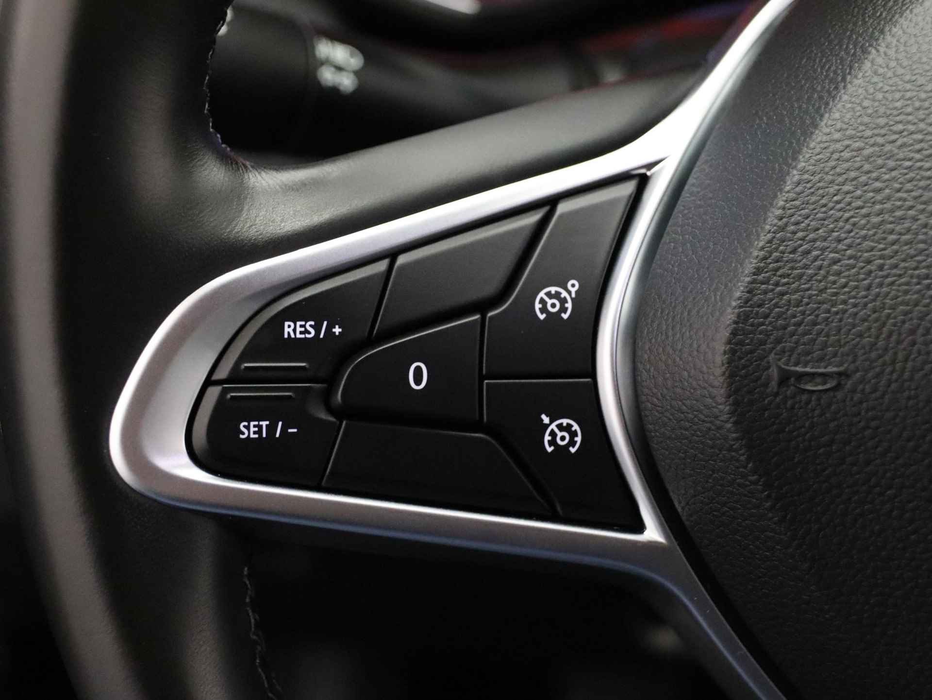 Renault Clio 1.0 TCe Bi-Fuel Intens | Trekhaak | Parkeersensoren achter | Automatische airco | Apple Carplay / android Auto | - 33/38