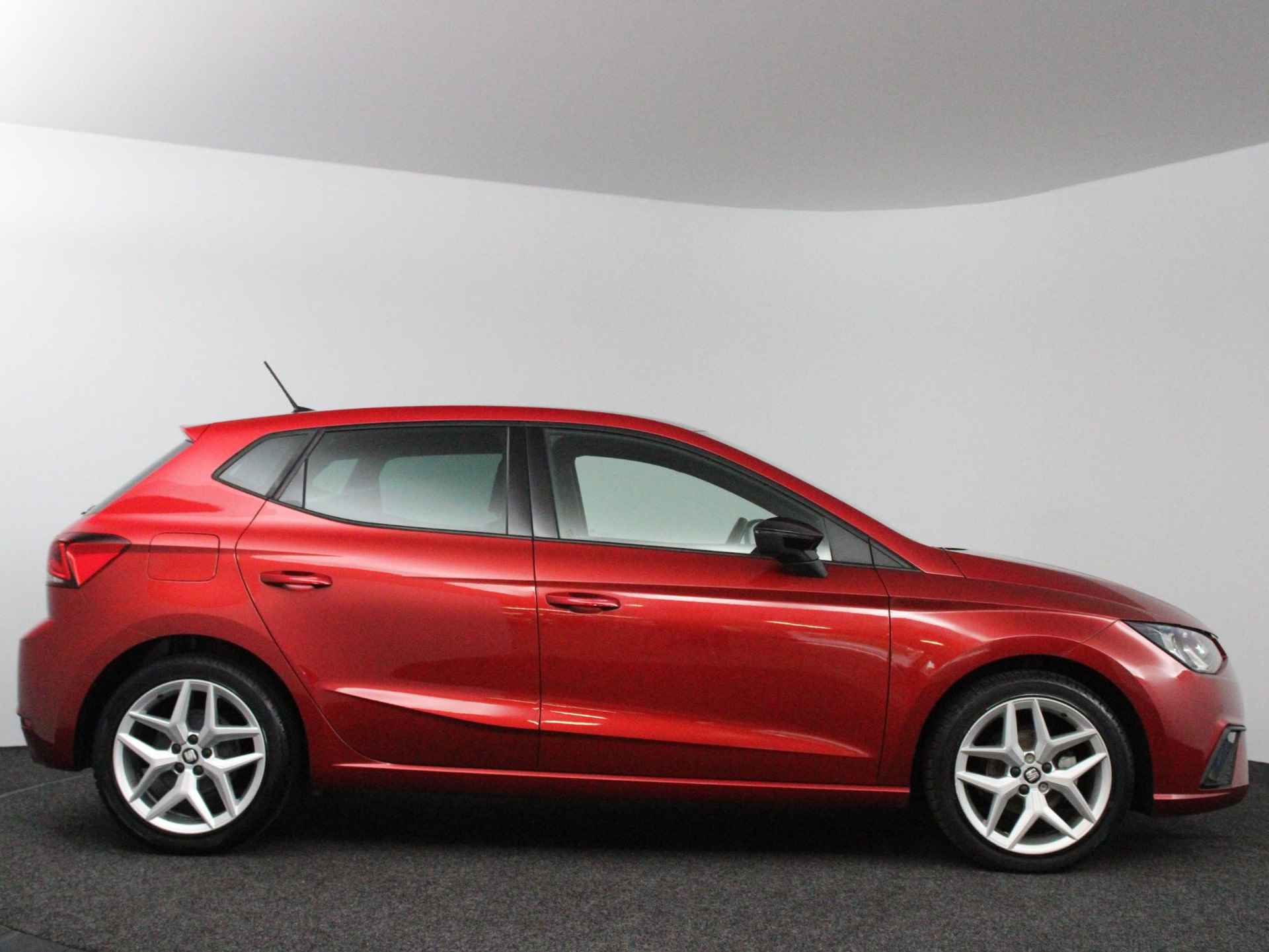 SEAT Ibiza 1.0 TSI FR Business Intense | All-Season banden - 16/45