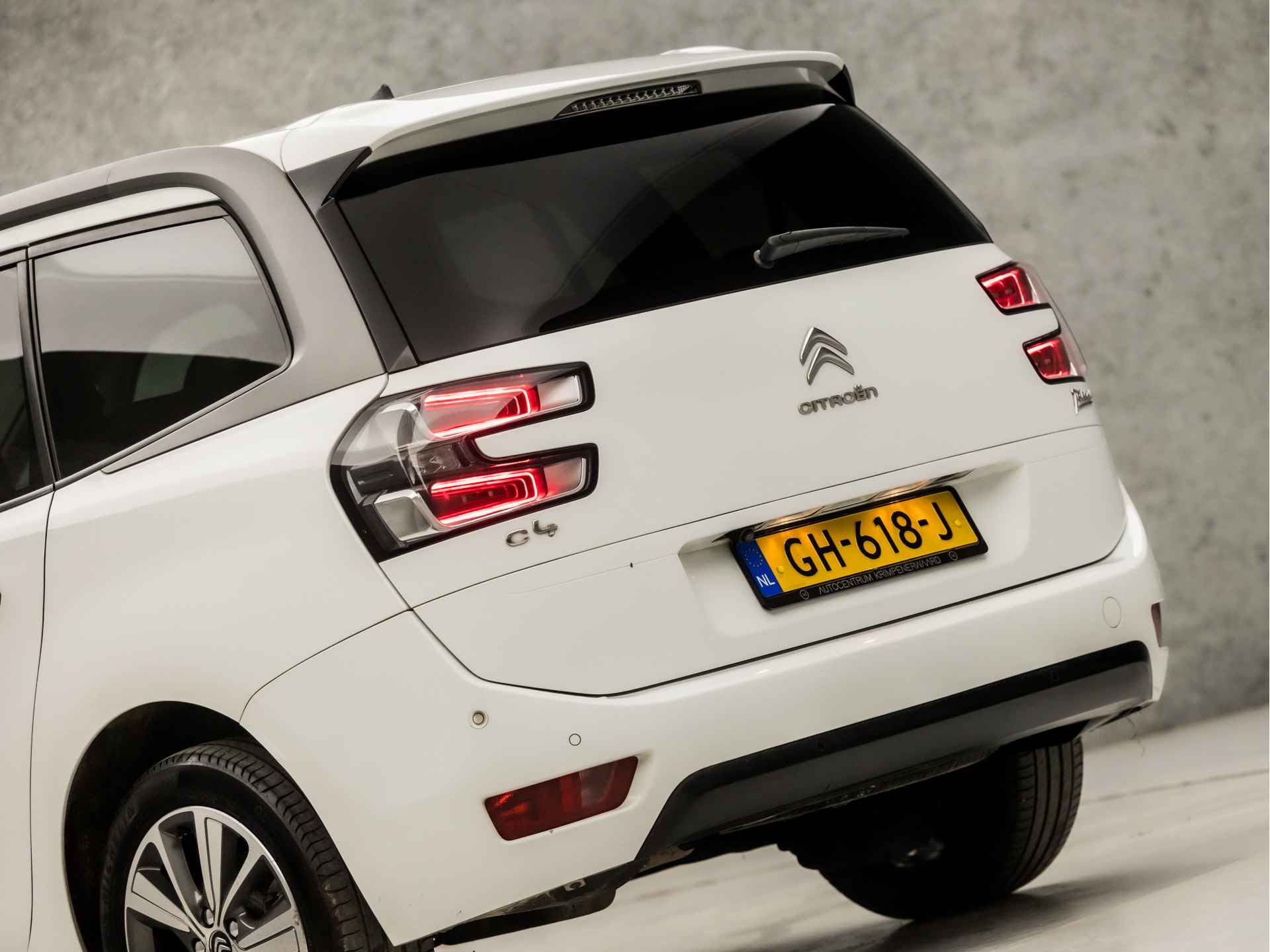 Citroën Grand C4 Picasso 1.2 PureTech Sport 7 Persoons (PANORAMADAK, NAVIGATIE, CAMERA, GETINT GLAS, LEDER, SPORTSTOELEN, CRUISE, PARKEERSENSOREN, NIEUWE APK, NIEUWSTAAT) - 12/33