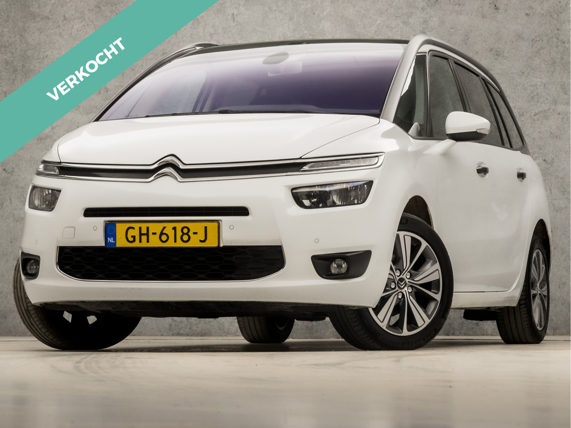 Citroën Grand C4 Picasso 1.2 PureTech Sport 7 Persoons (PANORAMADAK, NAVIGATIE, CAMERA, GETINT GLAS, LEDER, SPORTSTOELEN, CRUISE, PARKEERSENSOREN, NIEUWE APK, NIEUWSTAAT)